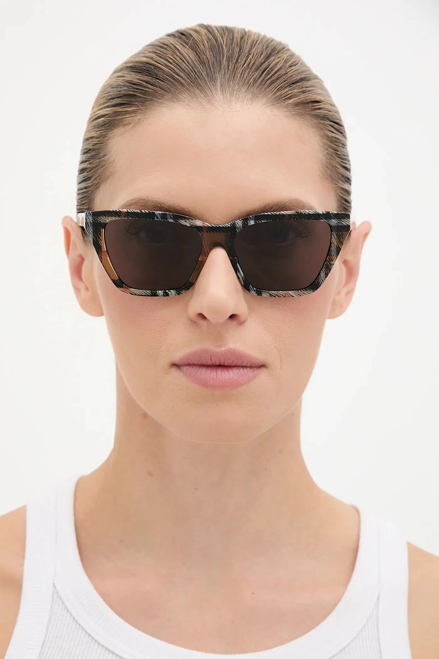 Солнцезащитные очки - фото 7