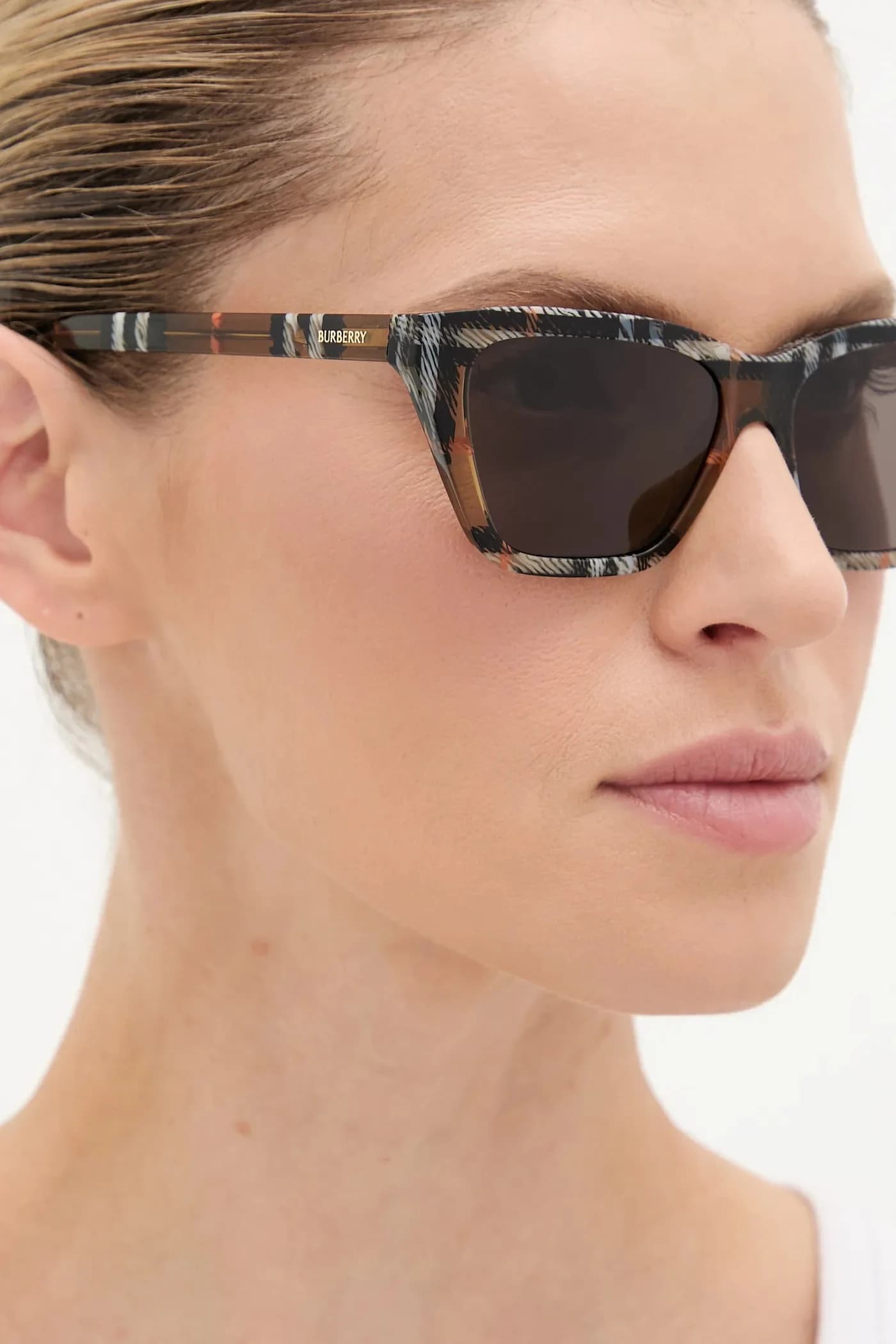 Солнцезащитные очки - фото 8