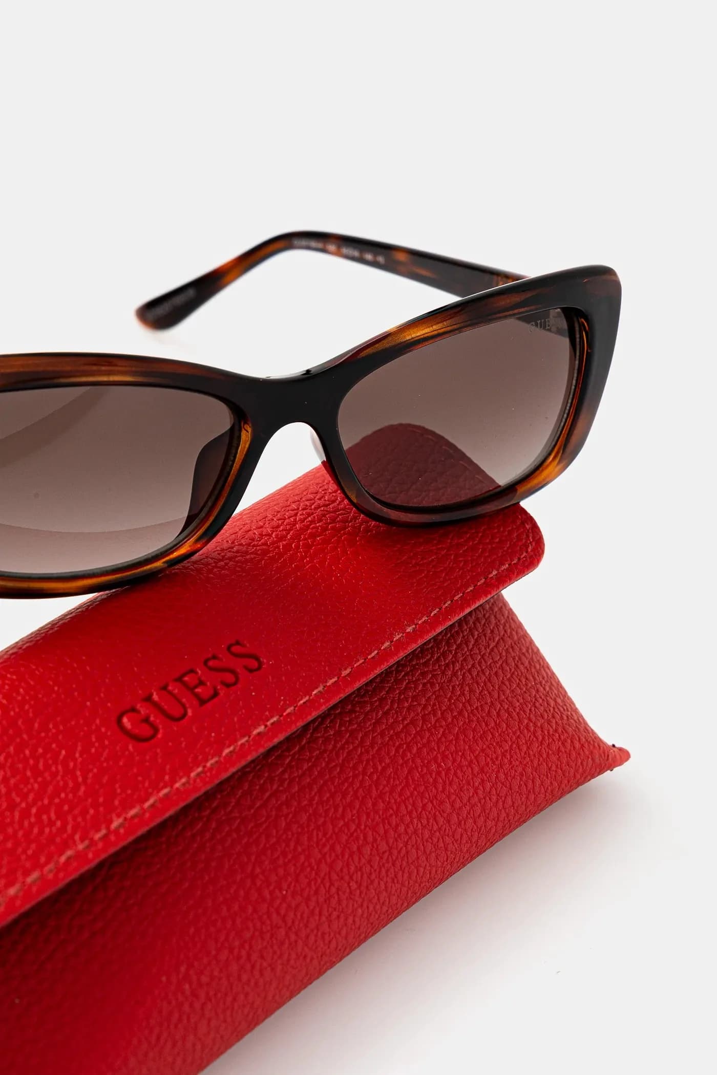 Солнцезащитные очки - фото 4