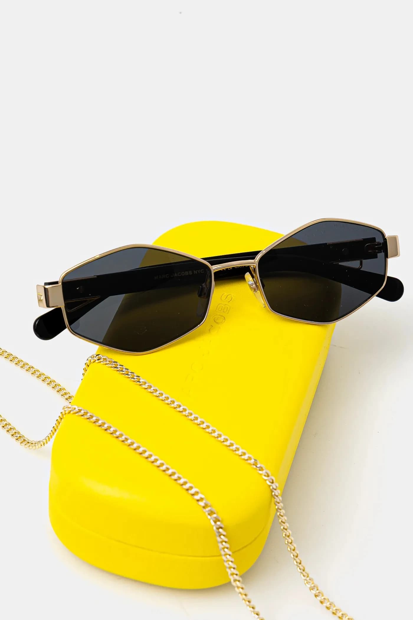 Солнцезащитные очки - фото 3