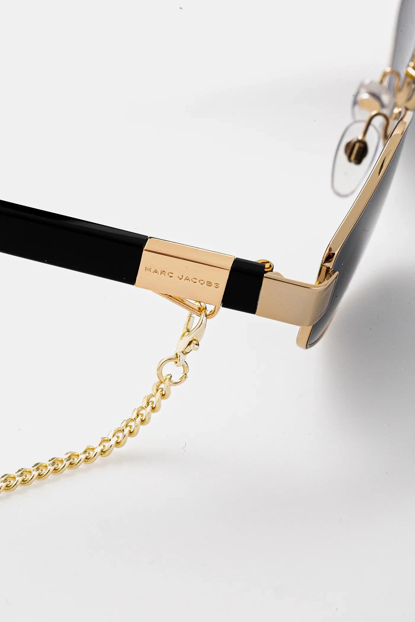 Солнцезащитные очки - фото 4