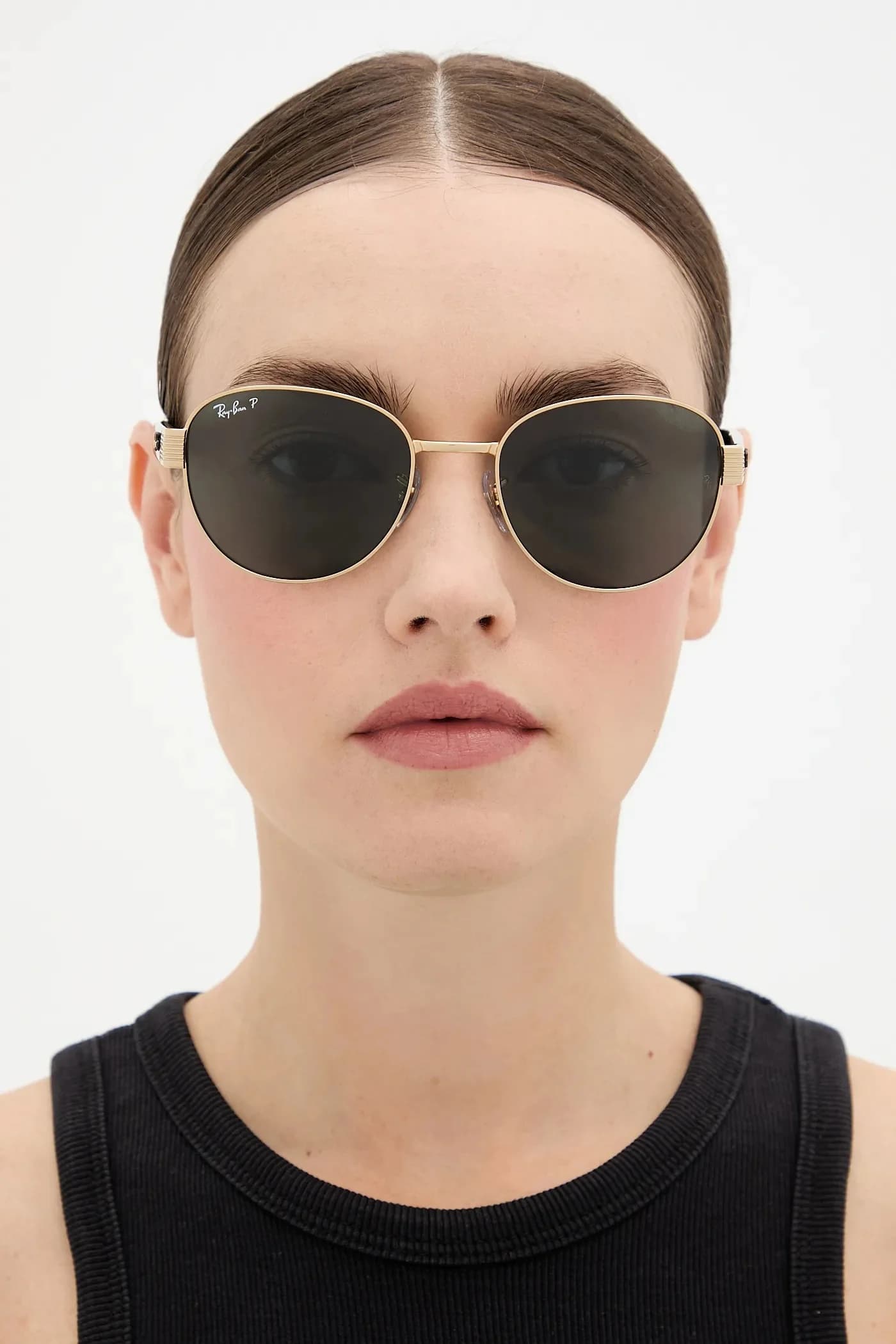 Солнцезащитные очки - фото 10