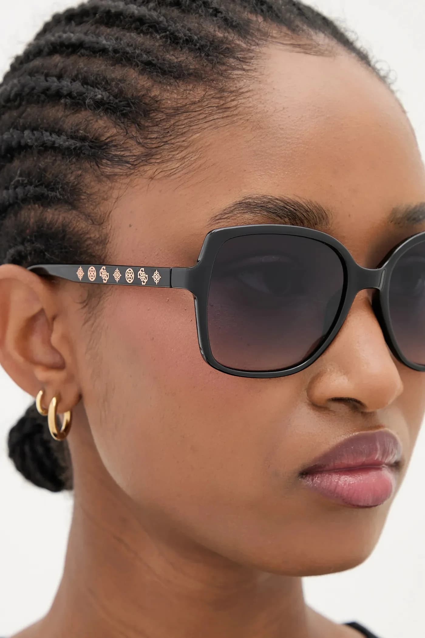 Солнцезащитные очки - фото 6