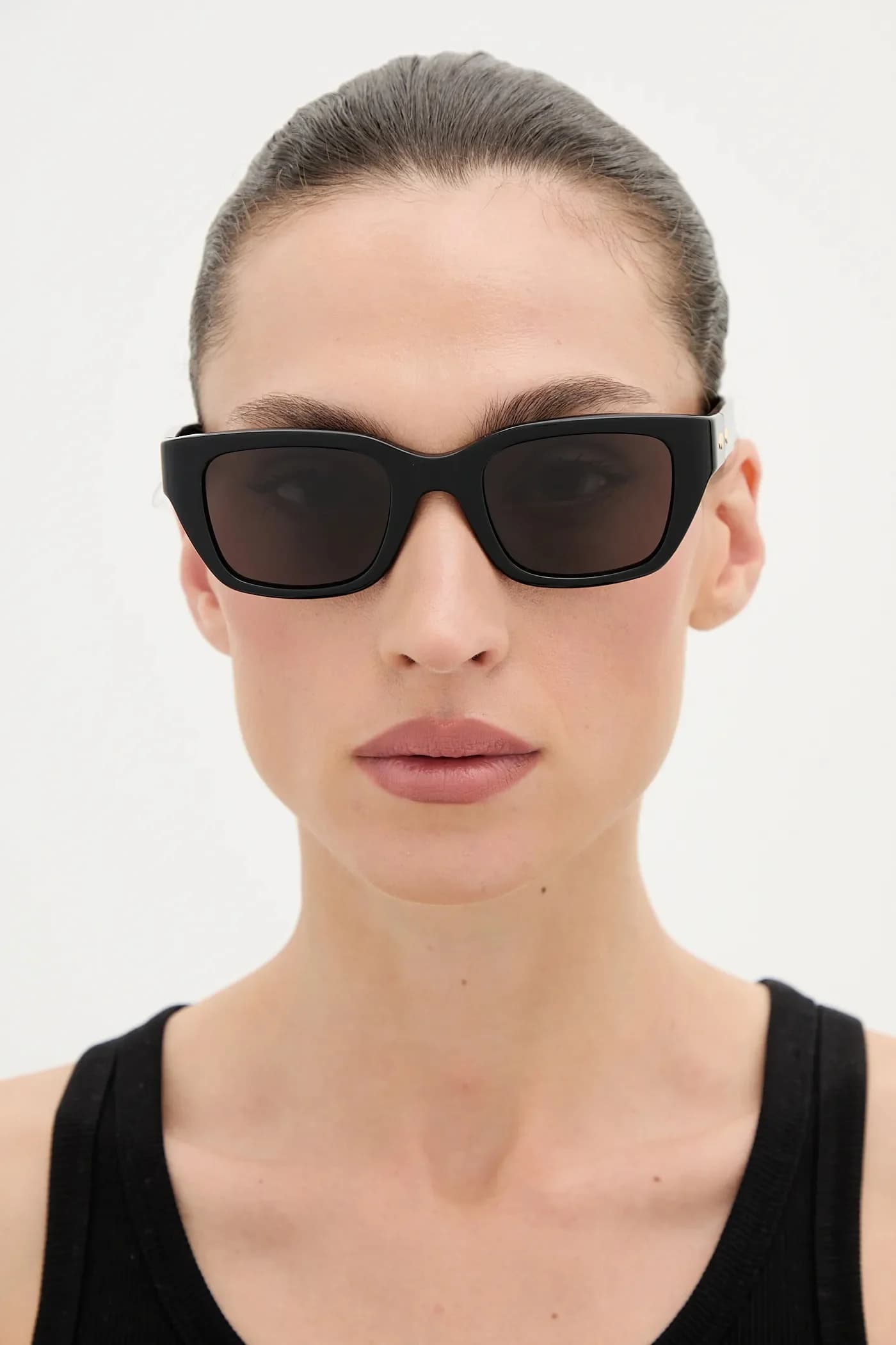 Солнцезащитные очки - фото 6