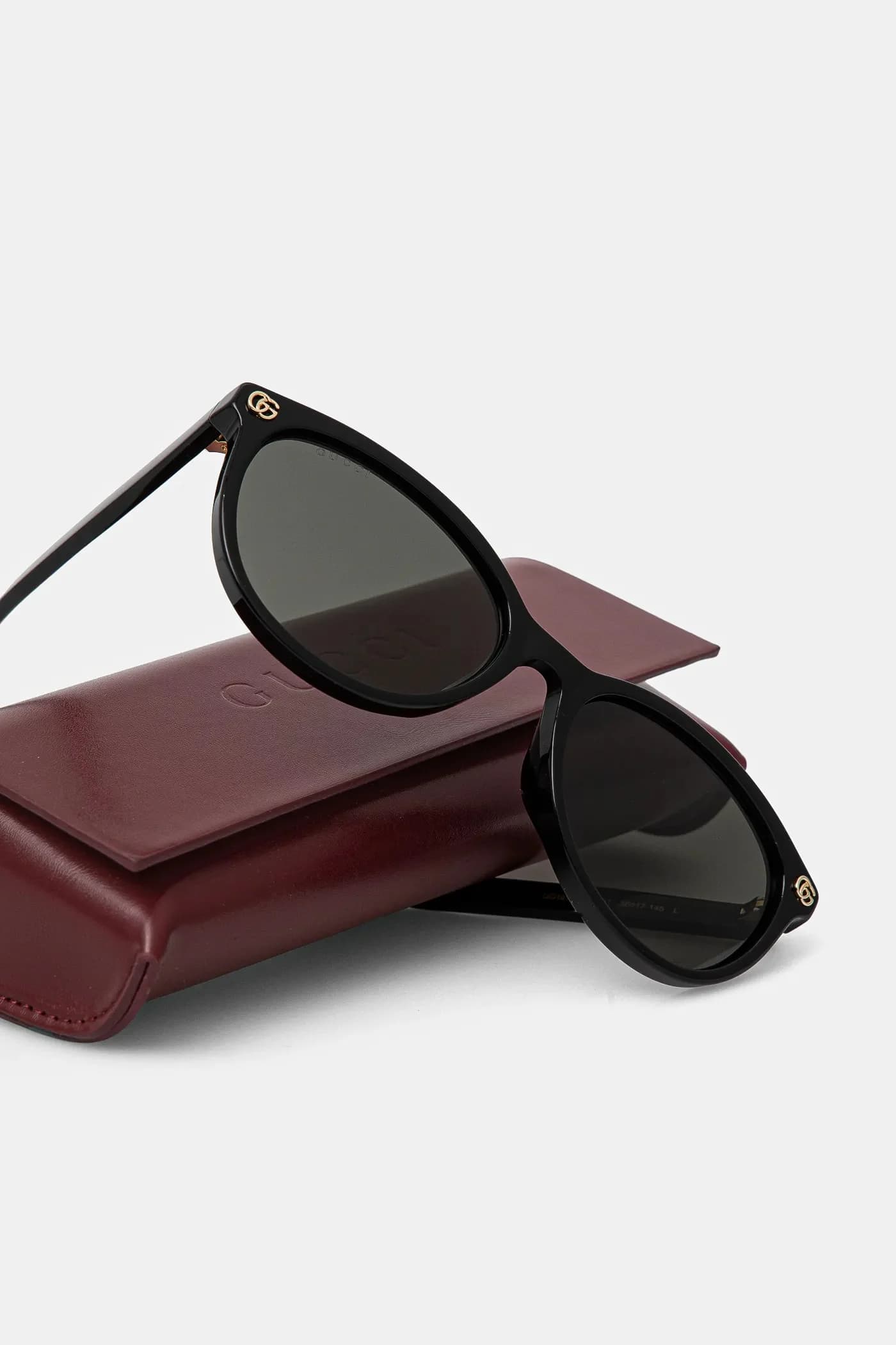 Солнцезащитные очки - фото 3