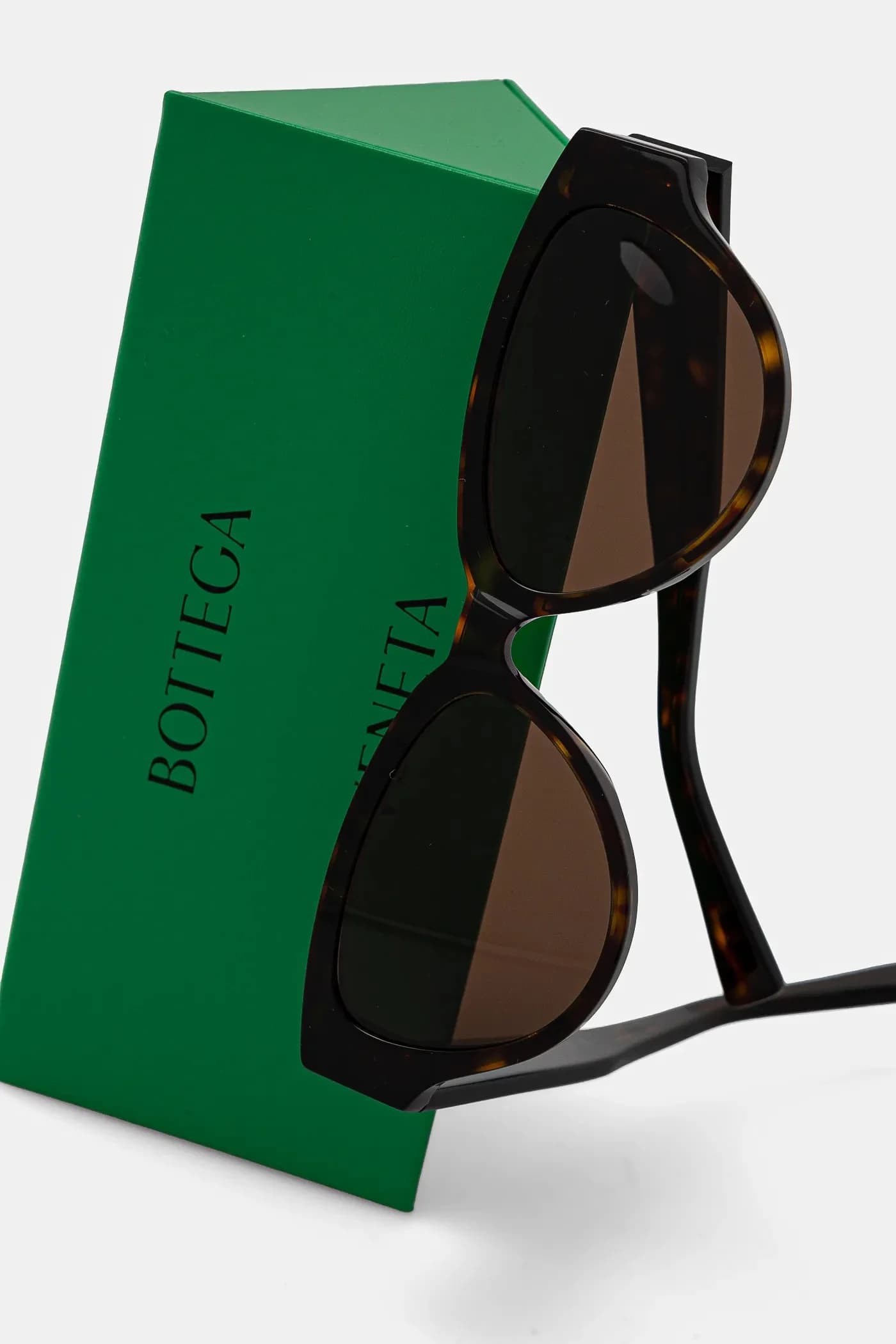 Солнцезащитные очки - фото 4