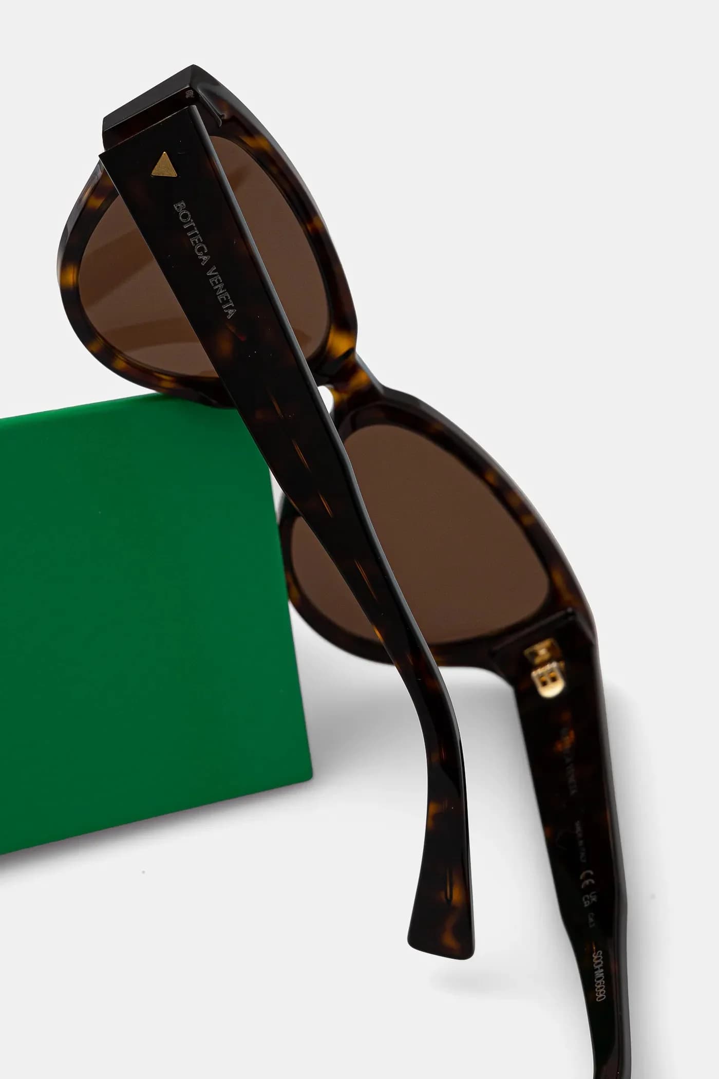 Солнцезащитные очки - фото 5