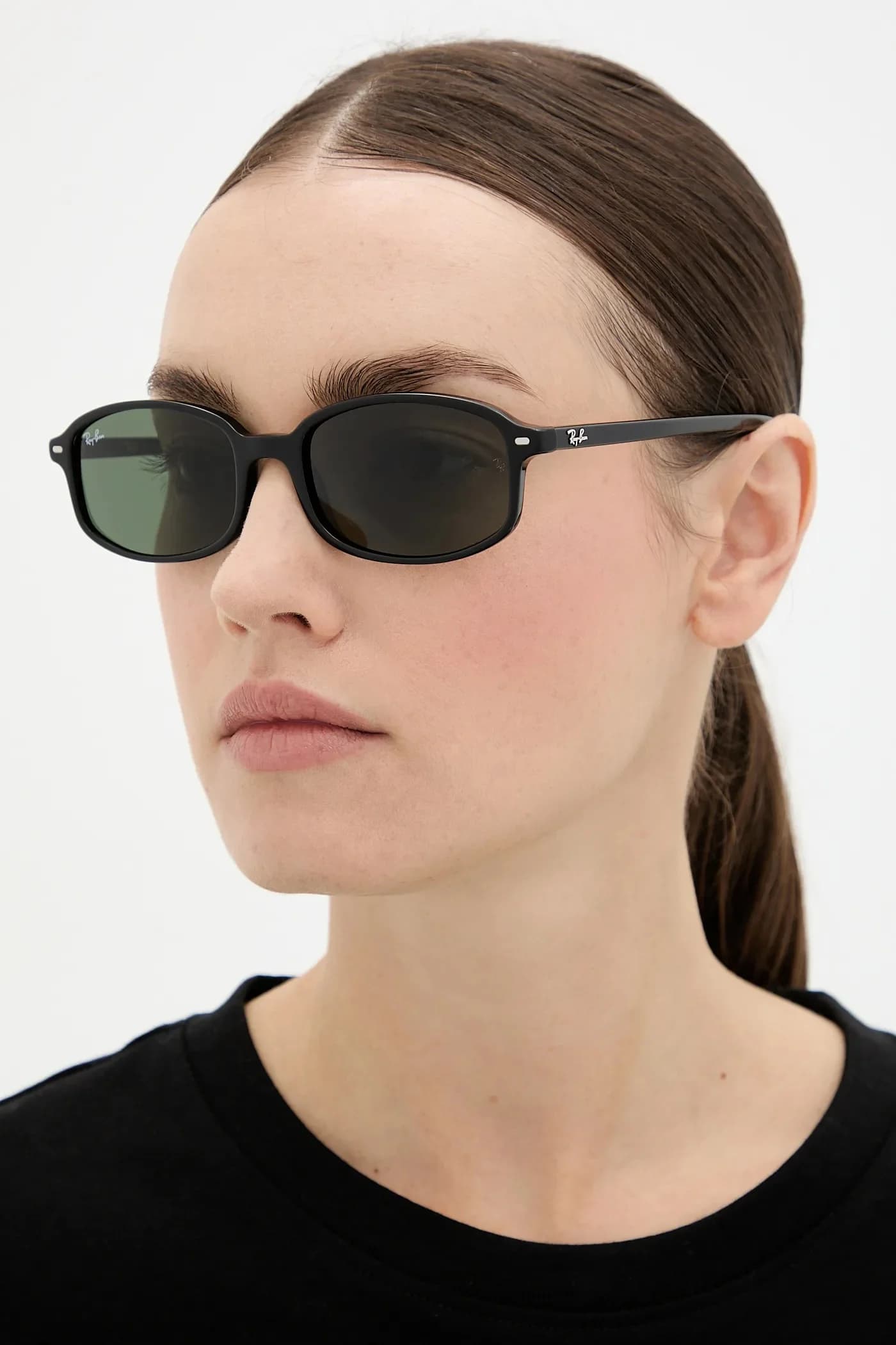 Солнцезащитные очки - фото 3