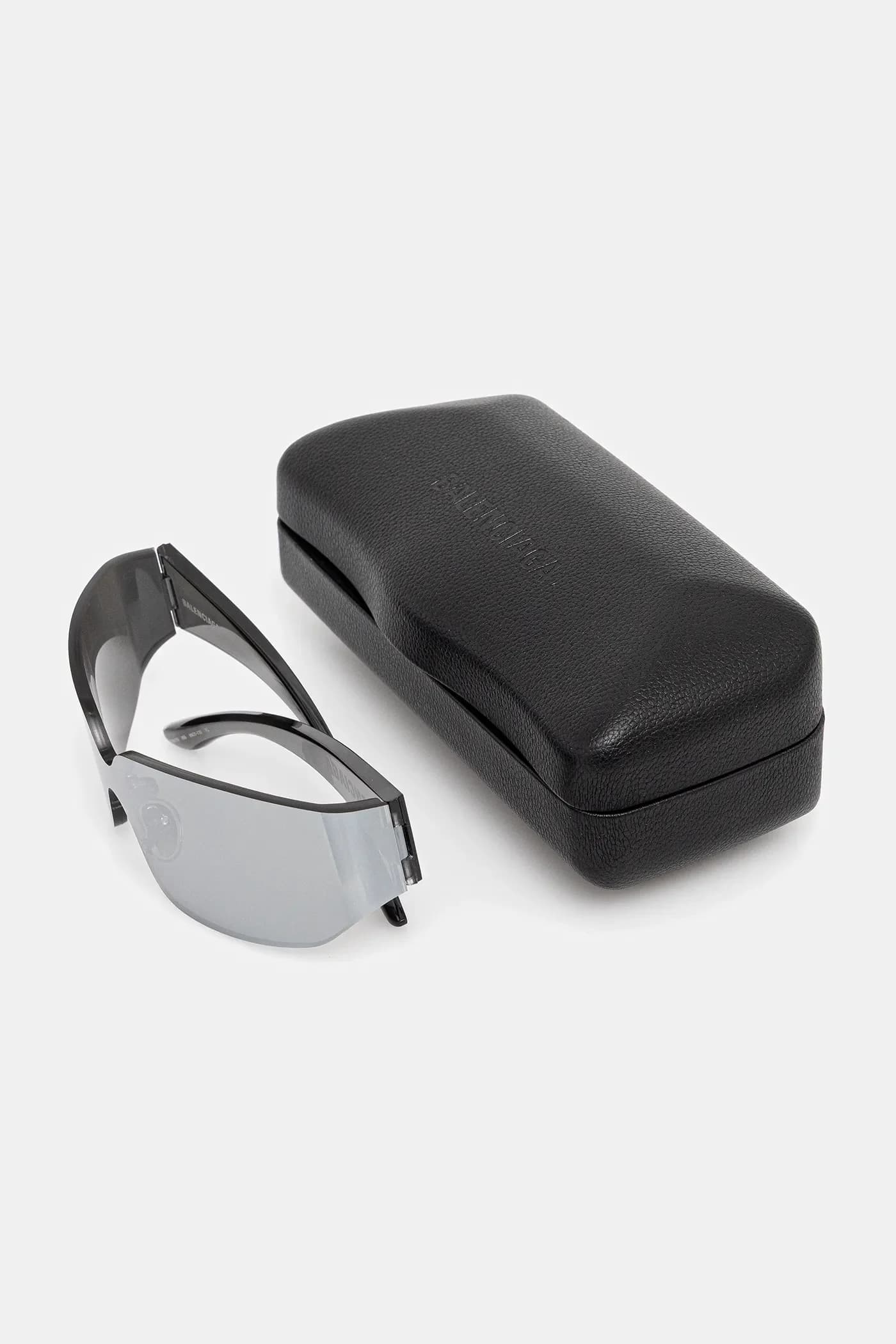 Солнцезащитные очки - фото 6