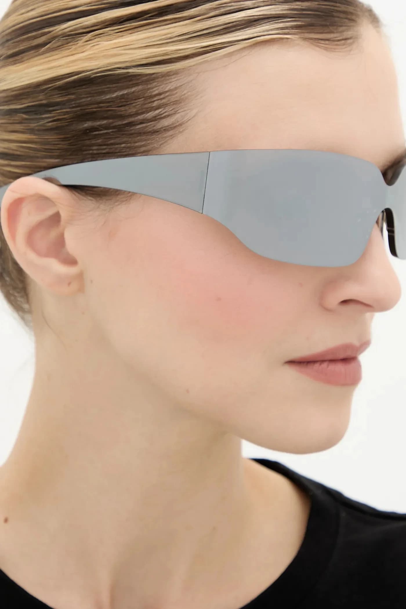 Солнцезащитные очки - фото 10