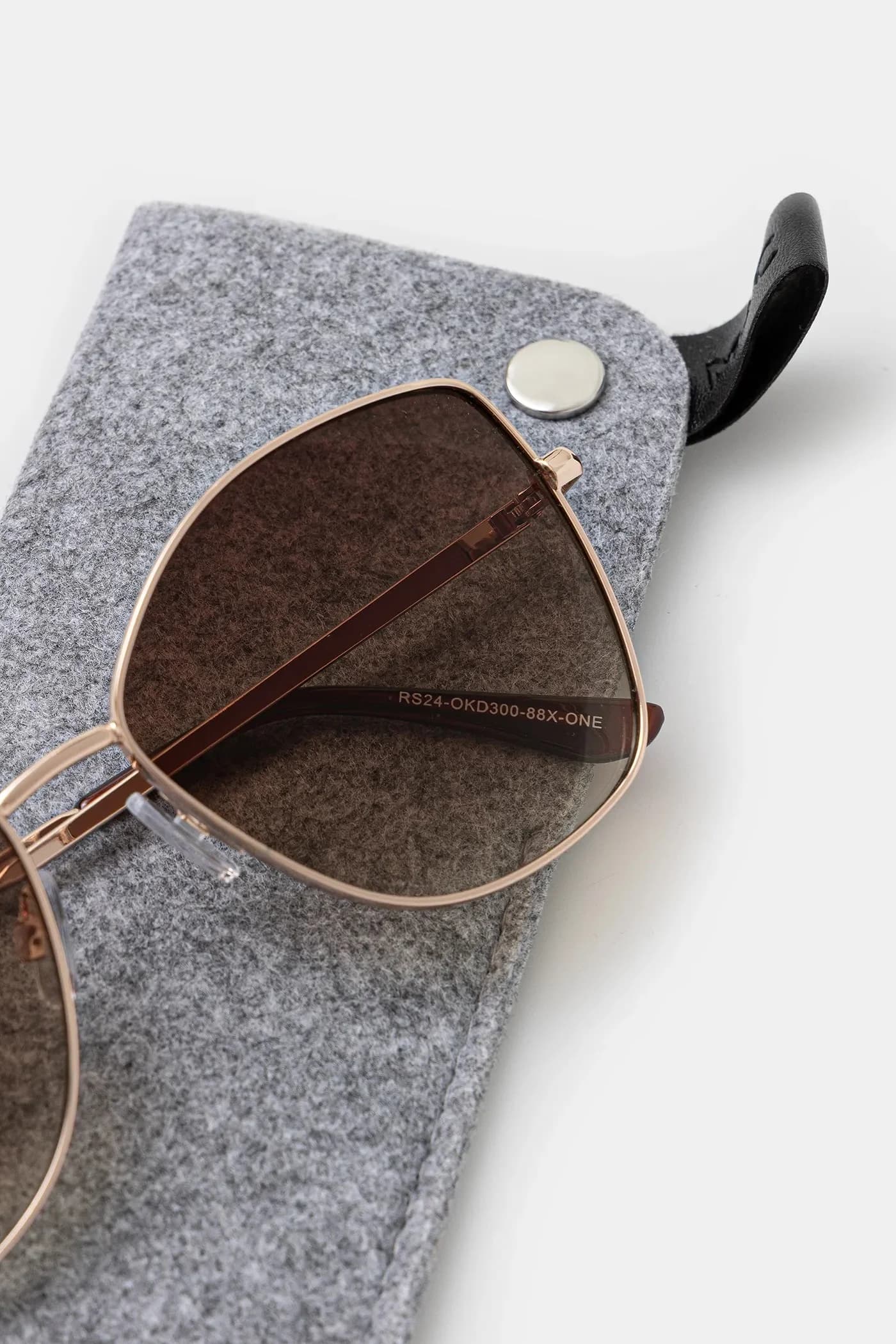 Солнцезащитные очки - фото 3