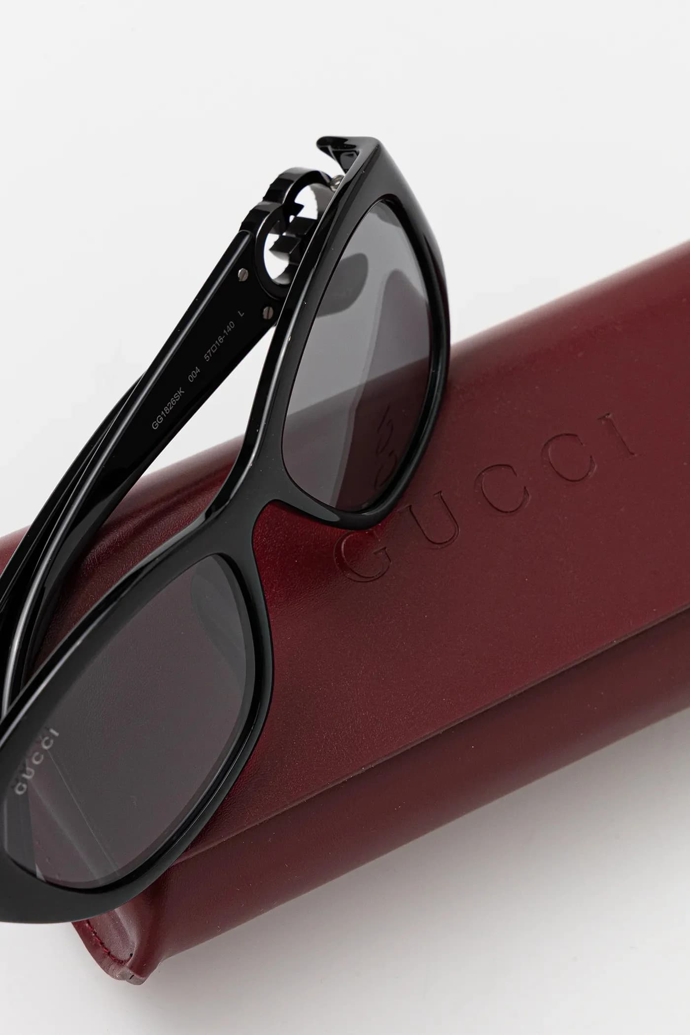 Солнцезащитные очки - фото 4