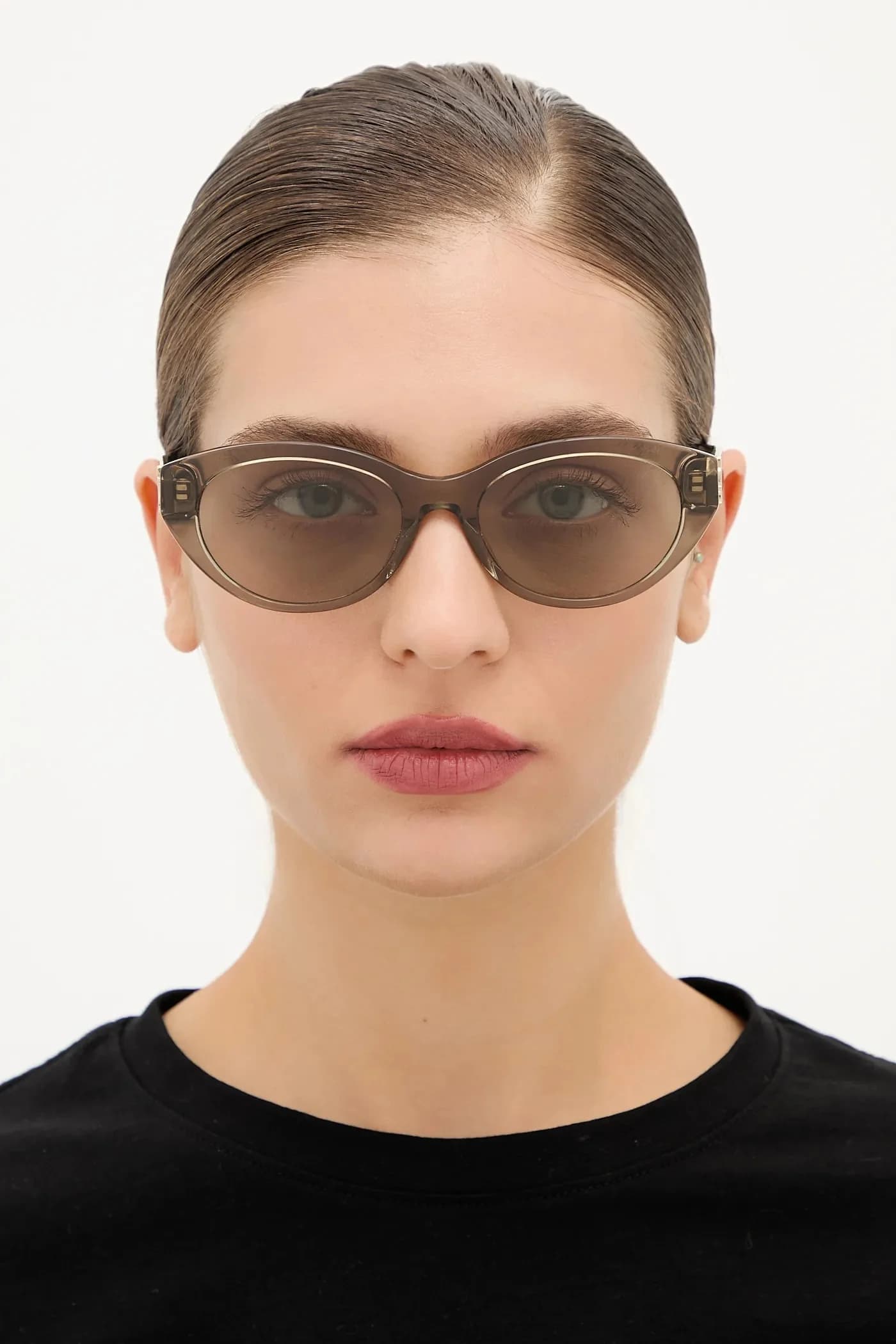 Солнцезащитные очки - фото 6