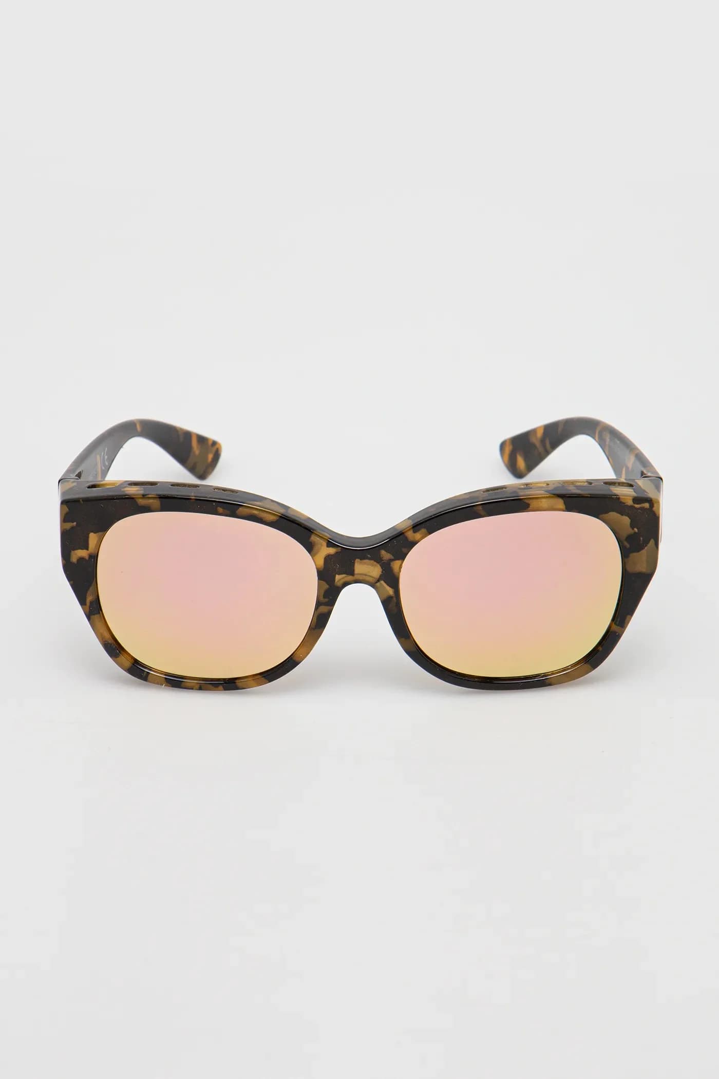 Солнцезащитные очки - фото 2