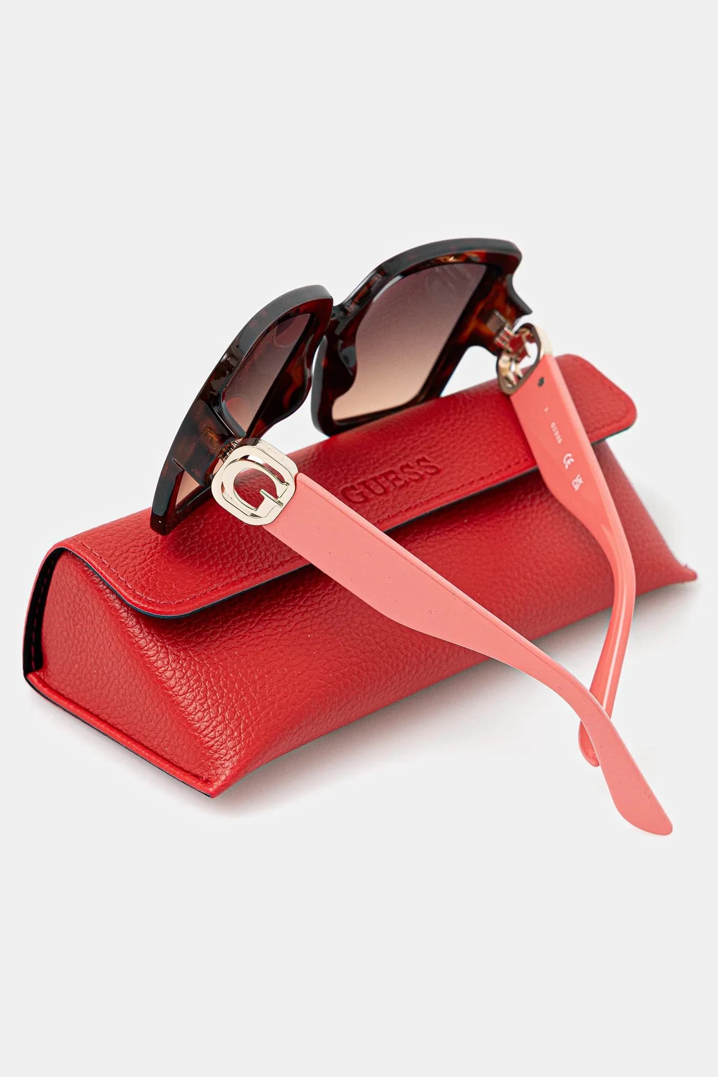 Солнцезащитные очки - фото 3