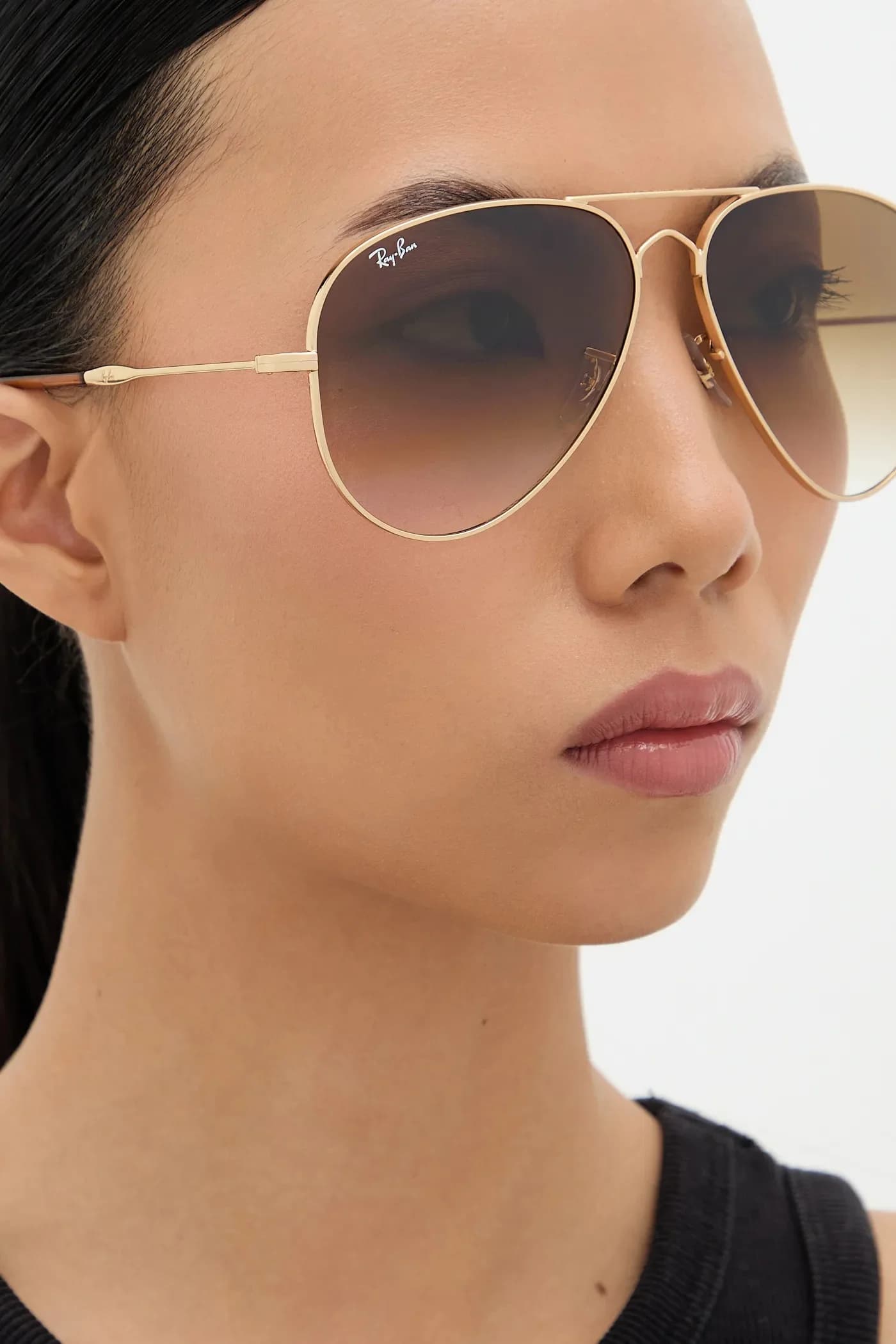 Солнцезащитные очки - фото 11