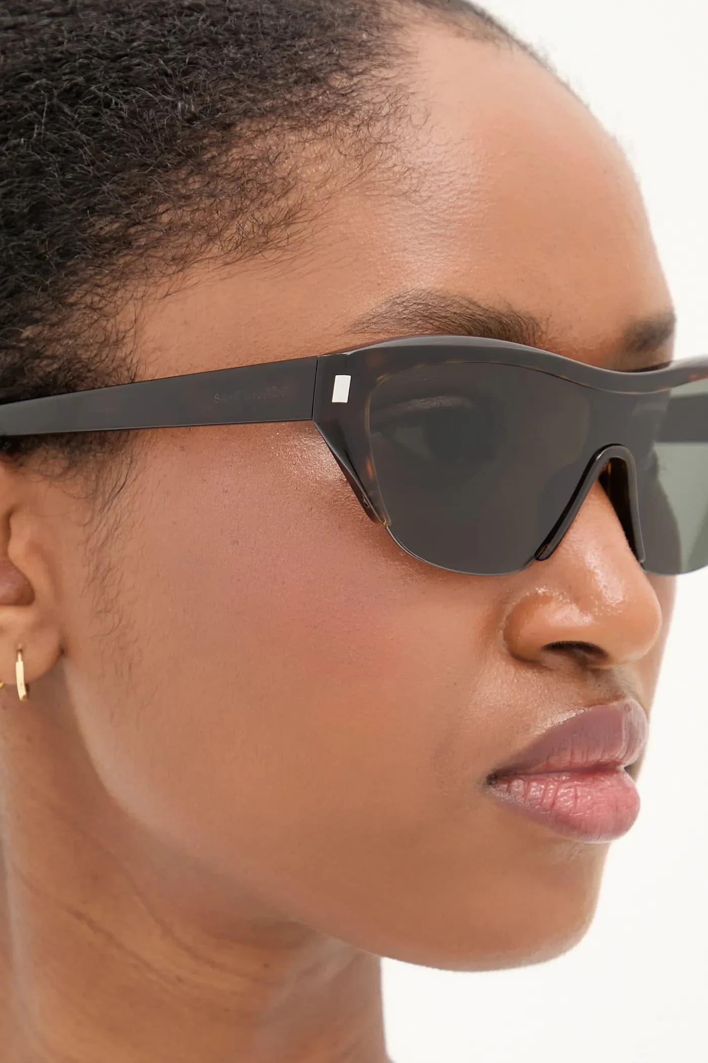 Солнцезащитные очки - фото 6