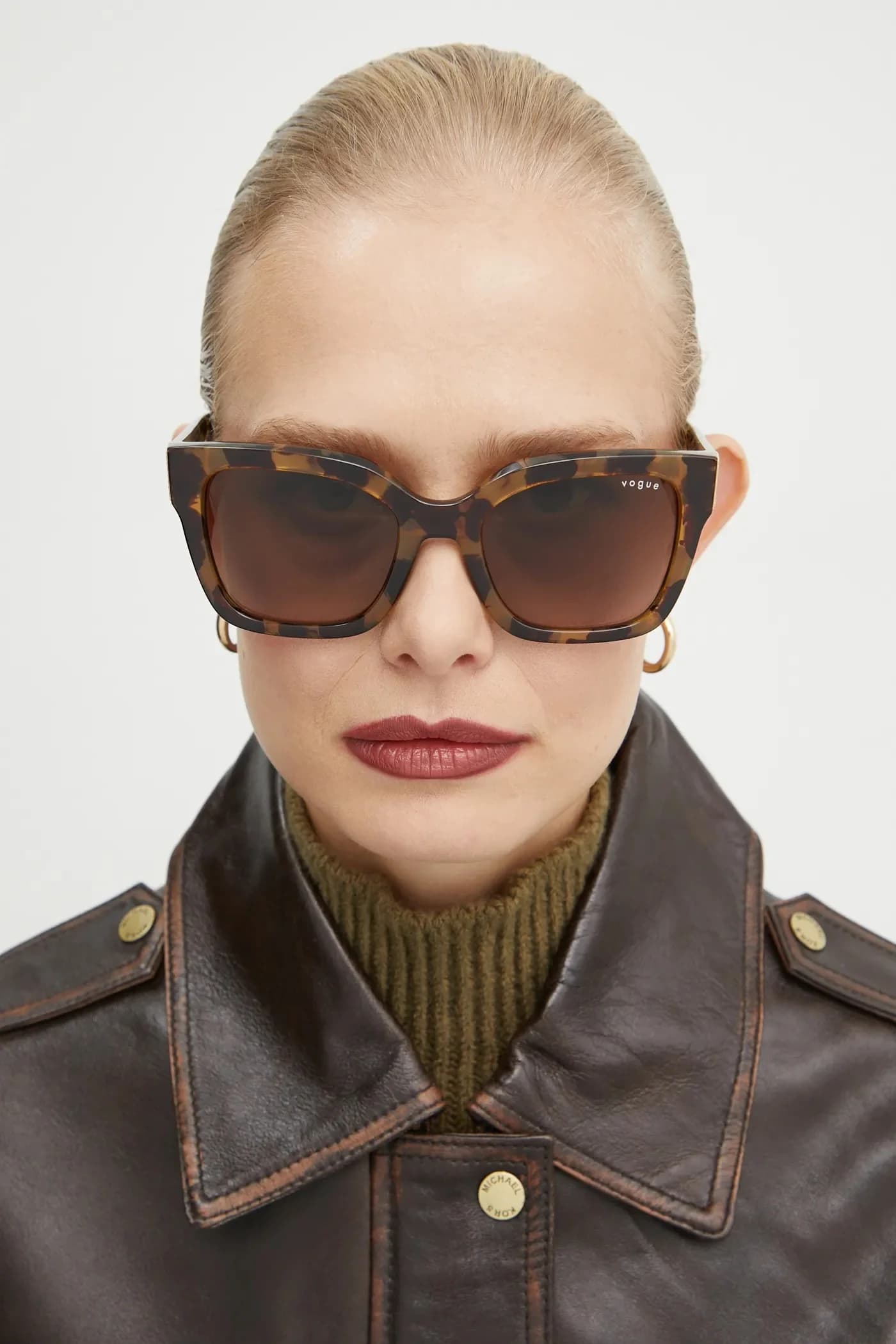 Солнцезащитные очки