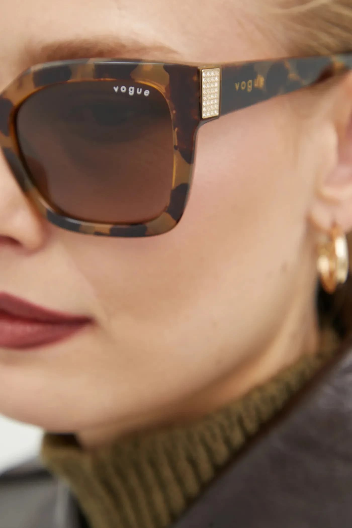 Солнцезащитные очки - фото 8