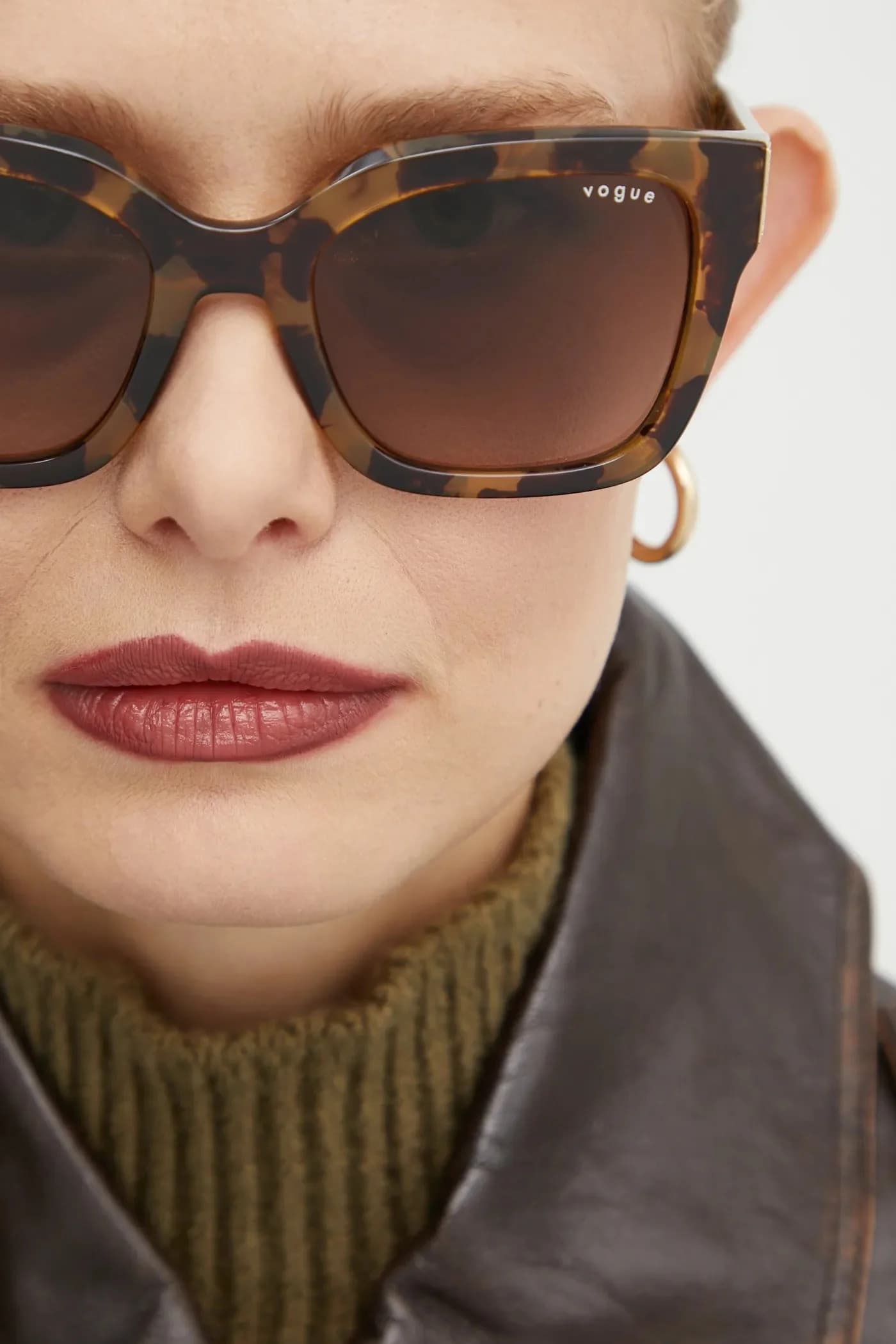 Солнцезащитные очки - фото 9