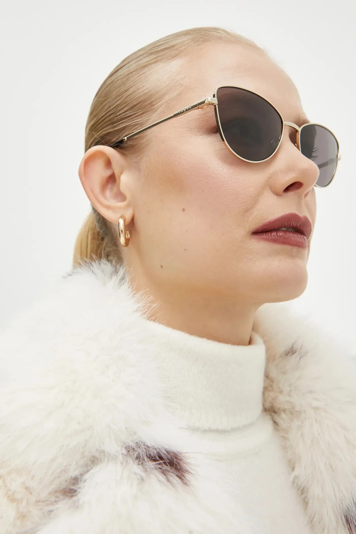 Солнцезащитные очки - фото 9