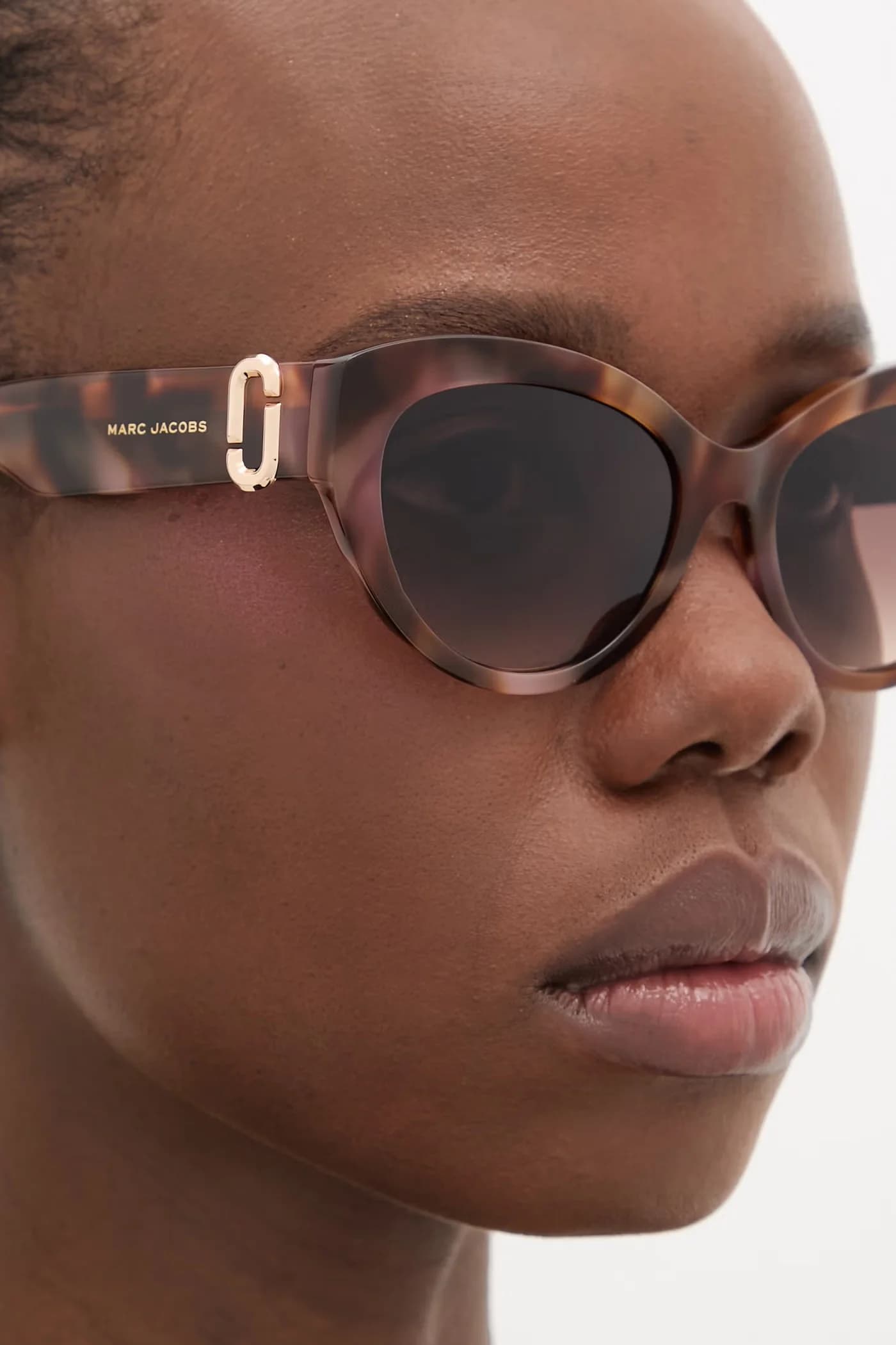 Солнцезащитные очки - фото 8