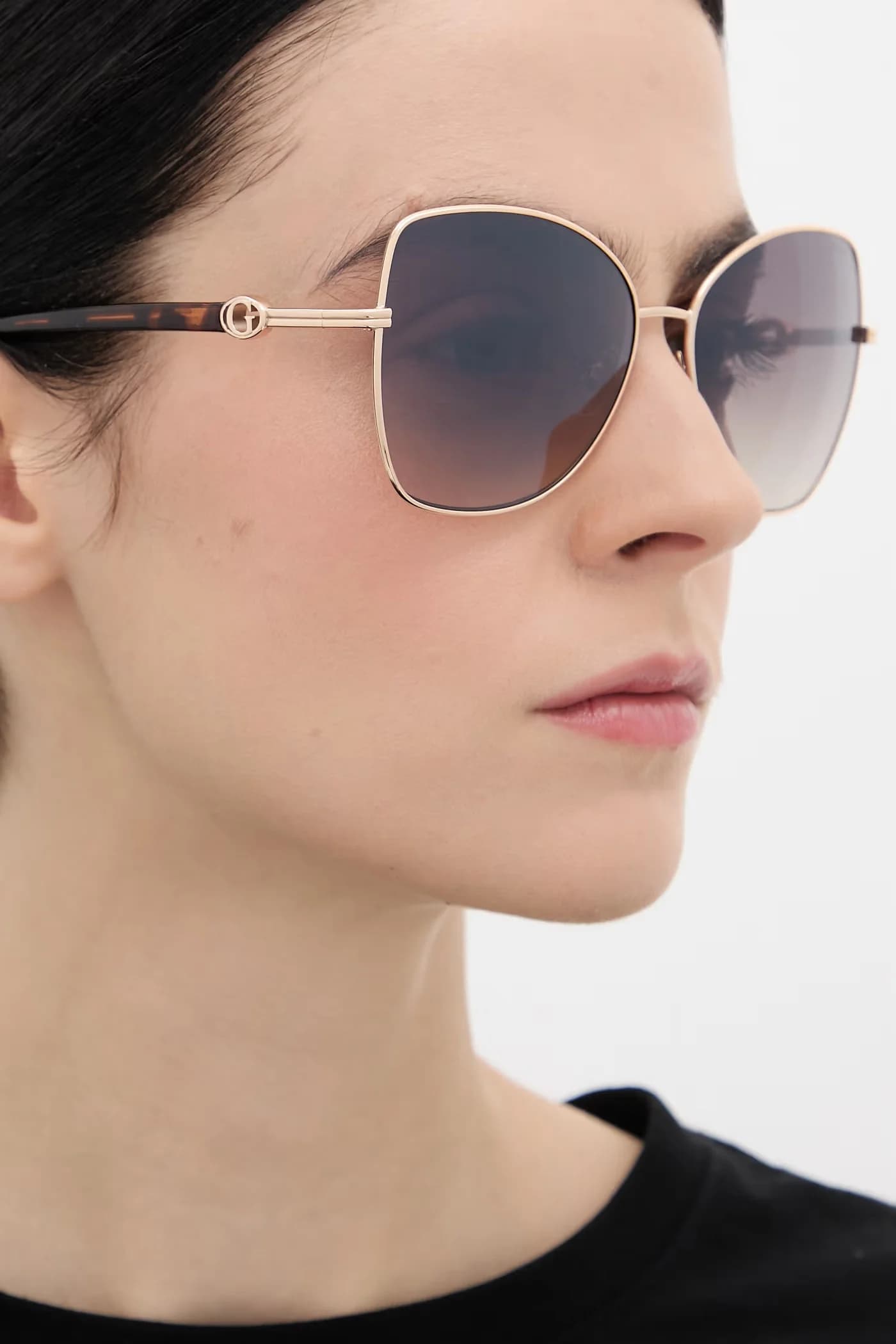 Солнцезащитные очки - фото 10