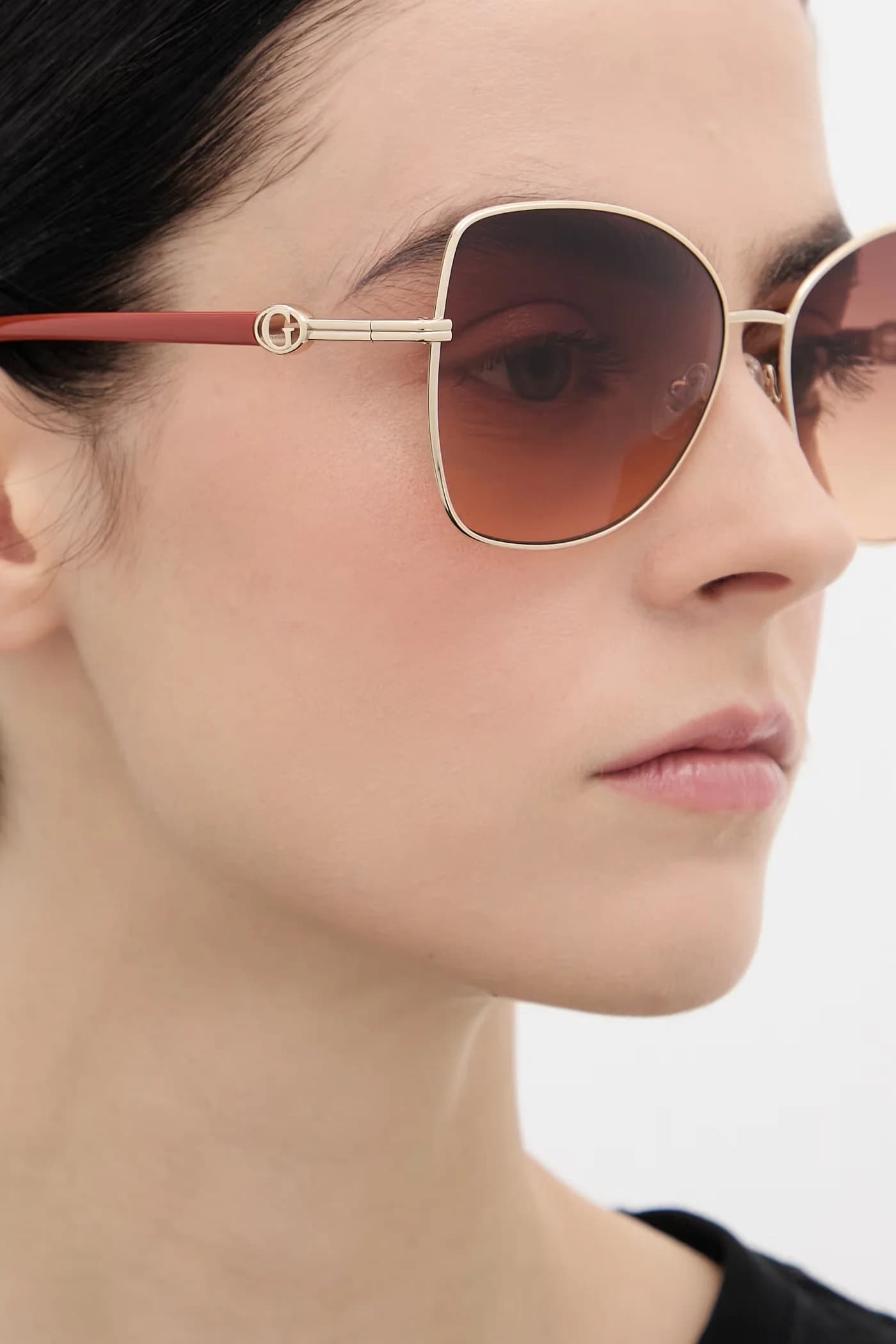 Солнцезащитные очки - фото 10