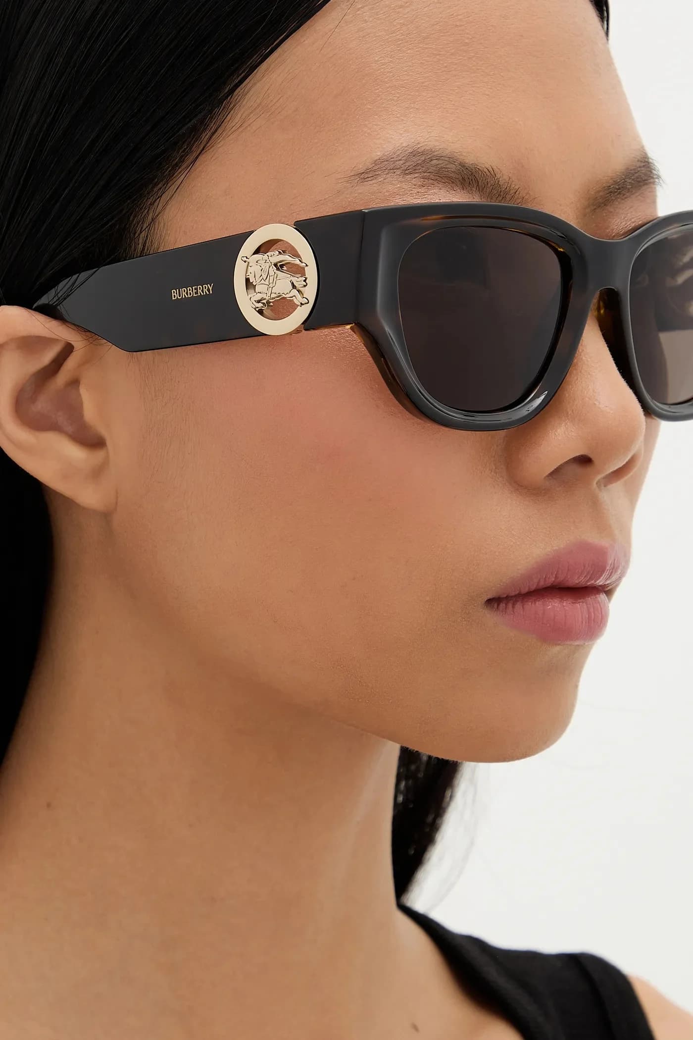 Солнцезащитные очки - фото 7