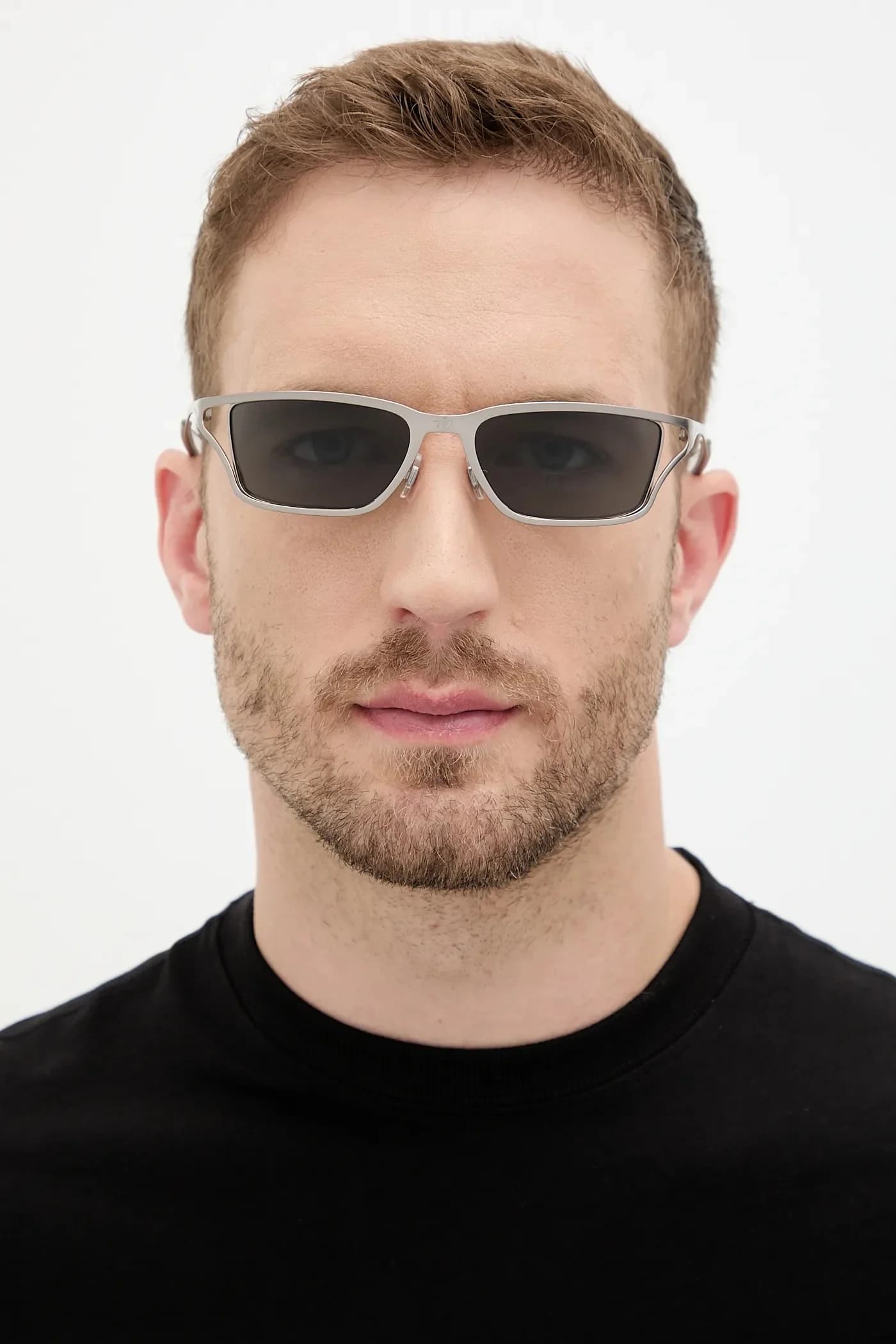 Солнцезащитные очки - фото 4