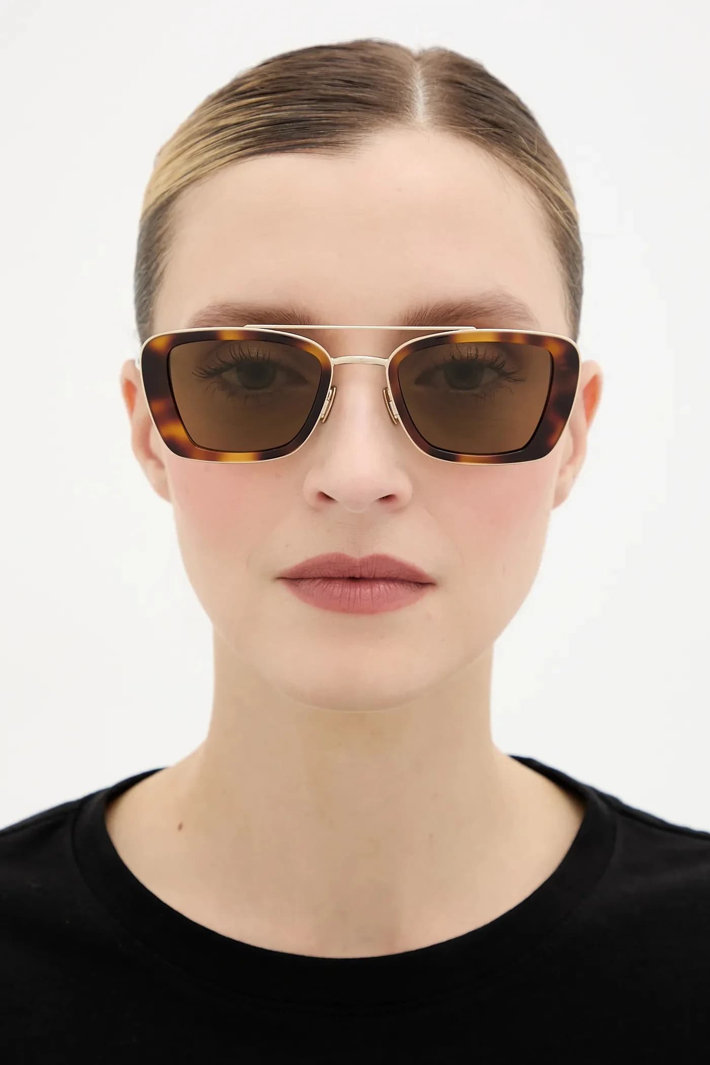 Солнцезащитные очки - фото 8