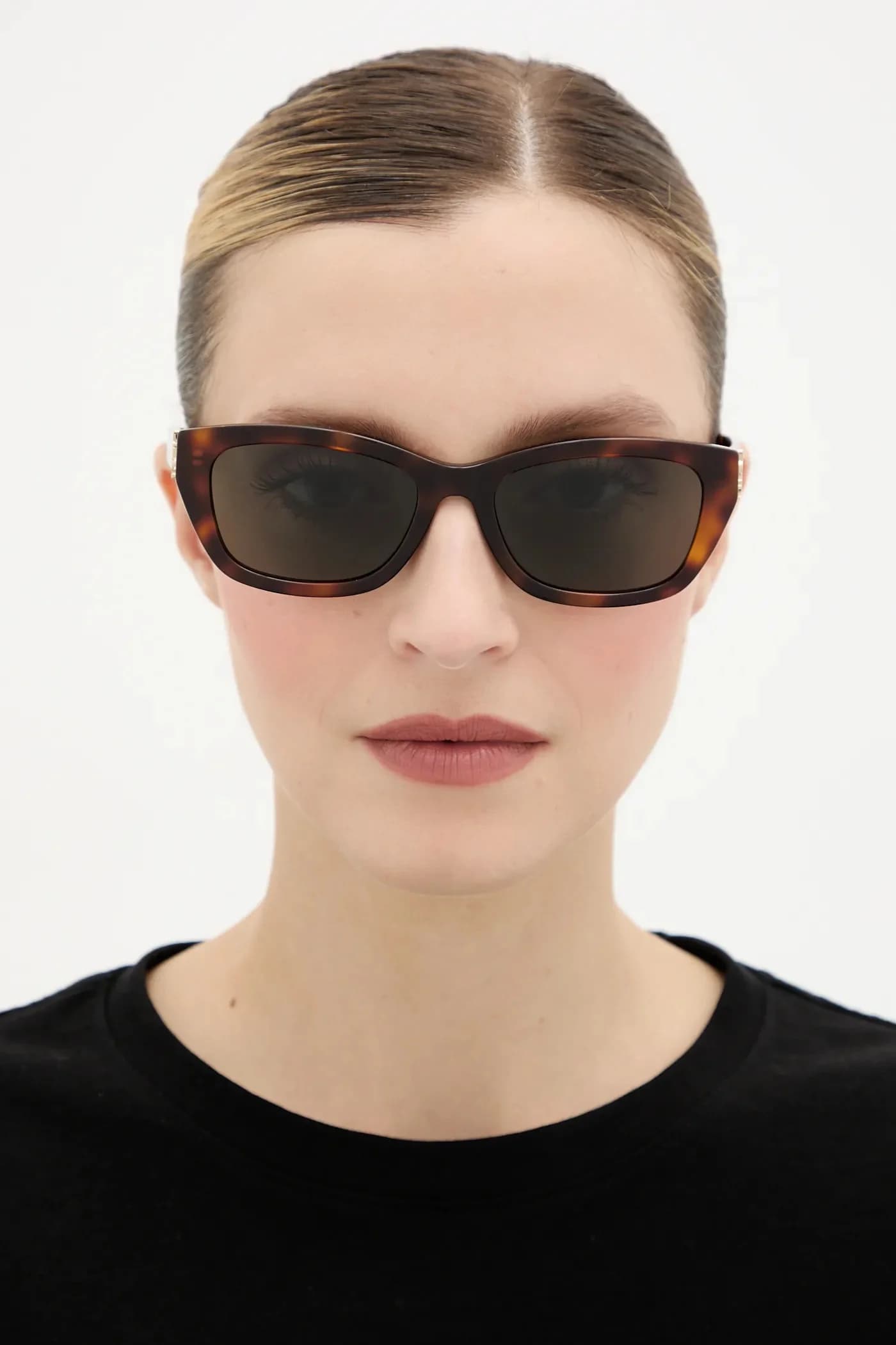 Солнцезащитные очки - фото 5