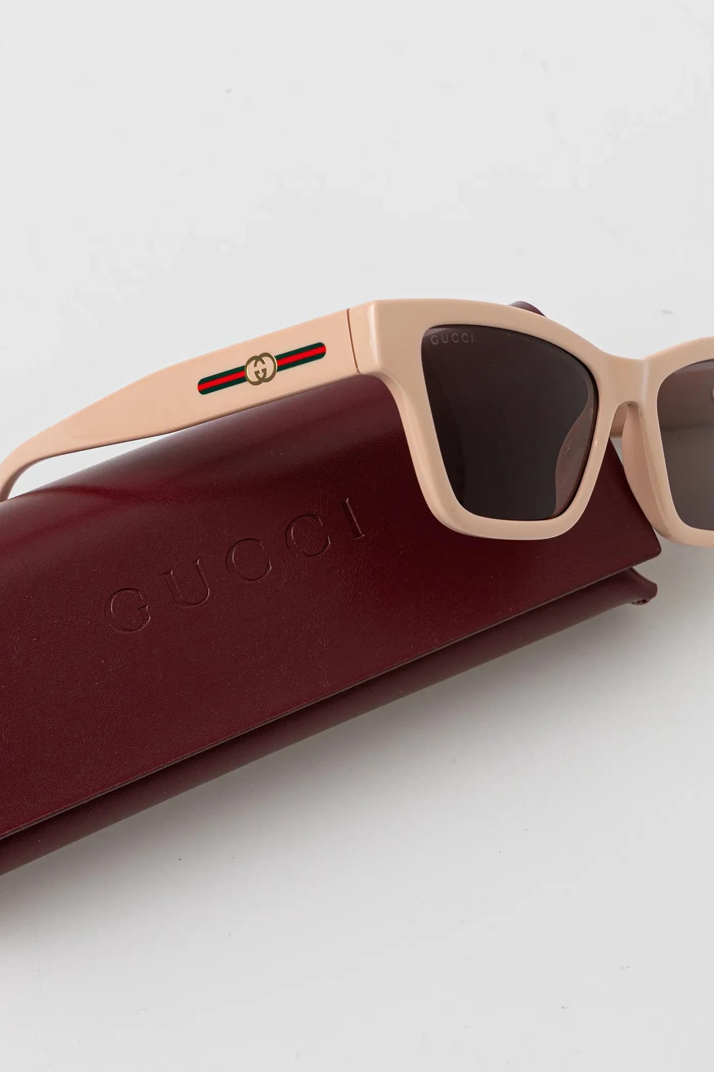 Солнцезащитные очки - фото 4