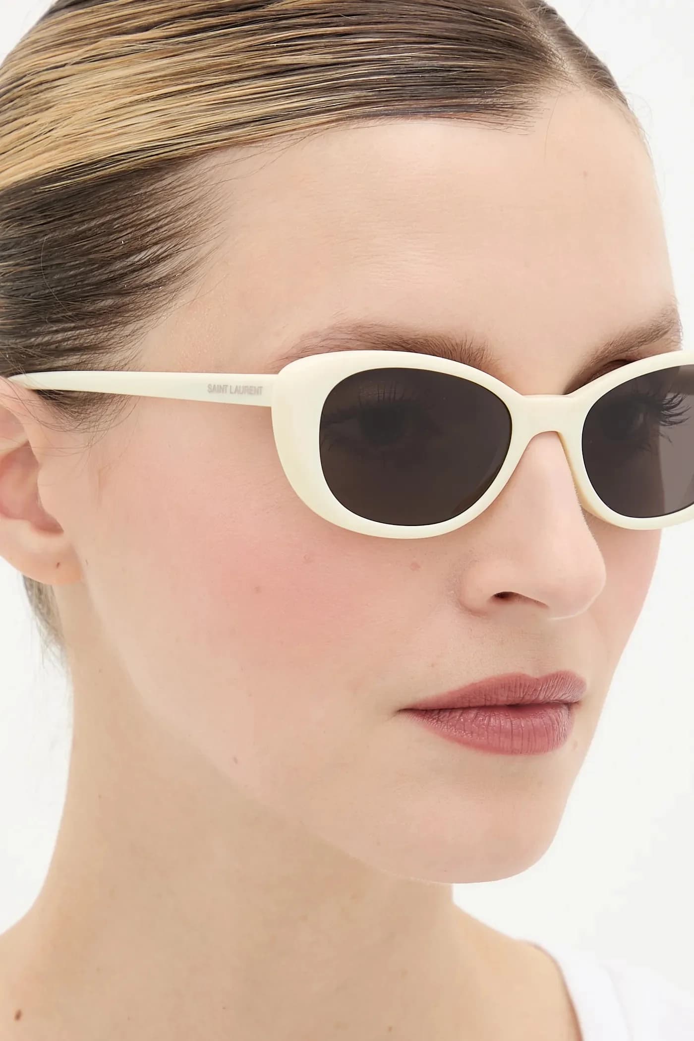 Солнцезащитные очки - фото 7