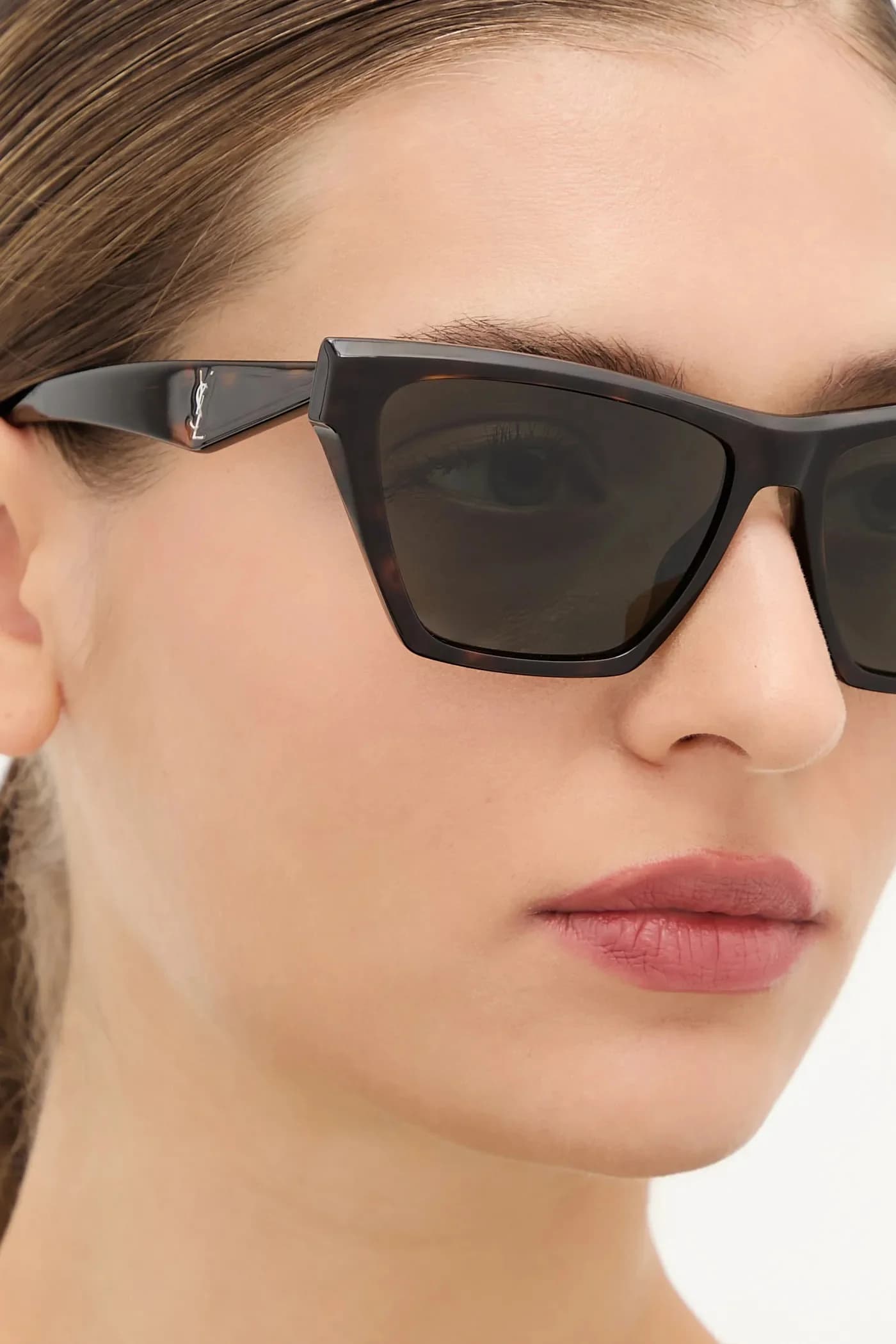 Солнцезащитные очки - фото 8