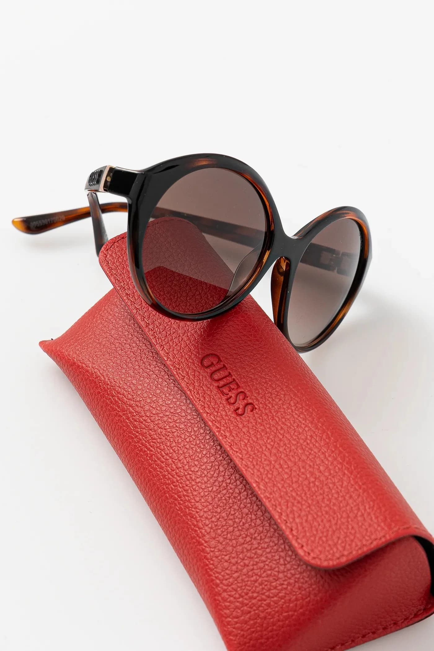 Солнцезащитные очки - фото 3