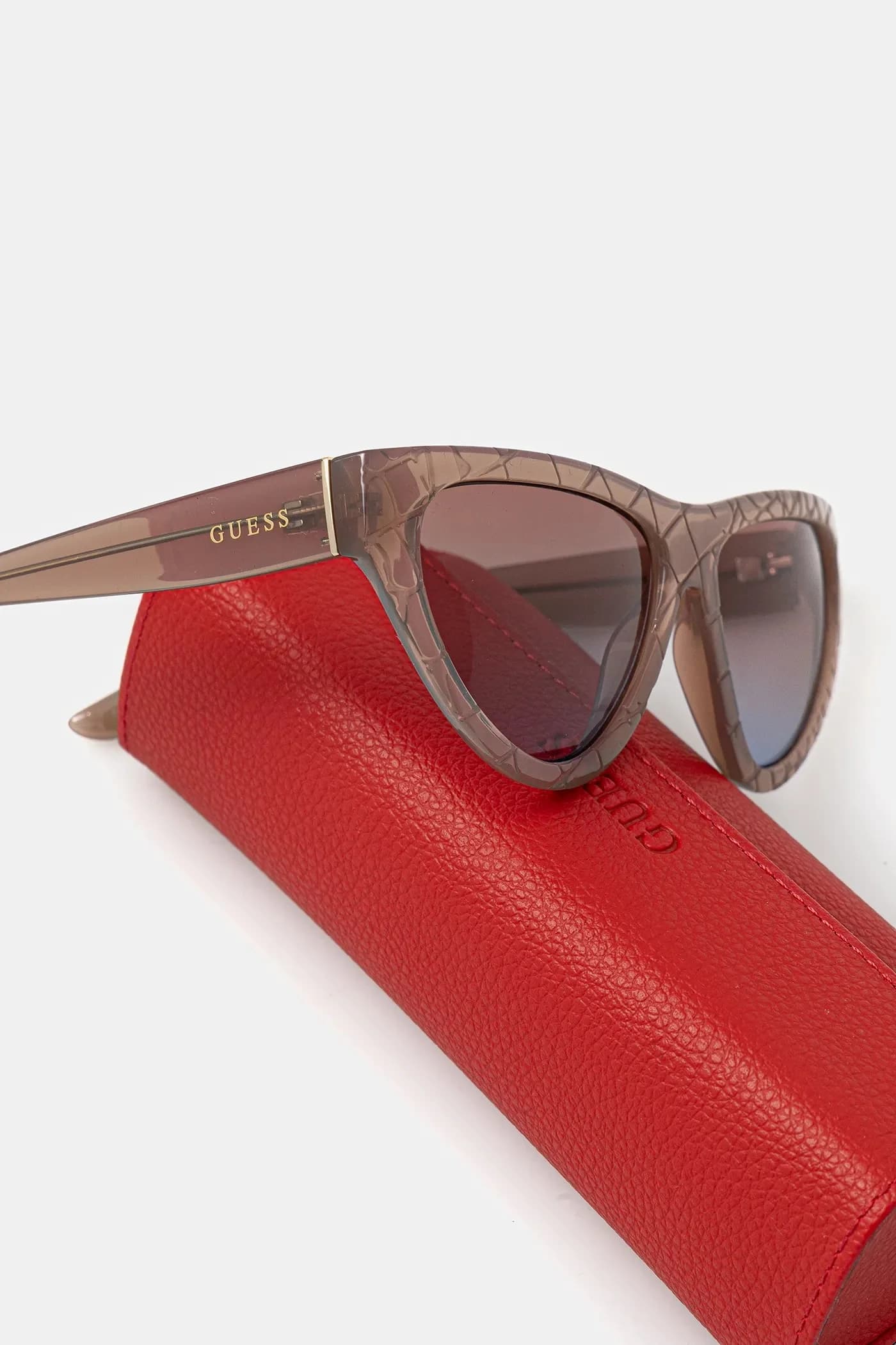 Солнцезащитные очки - фото 3