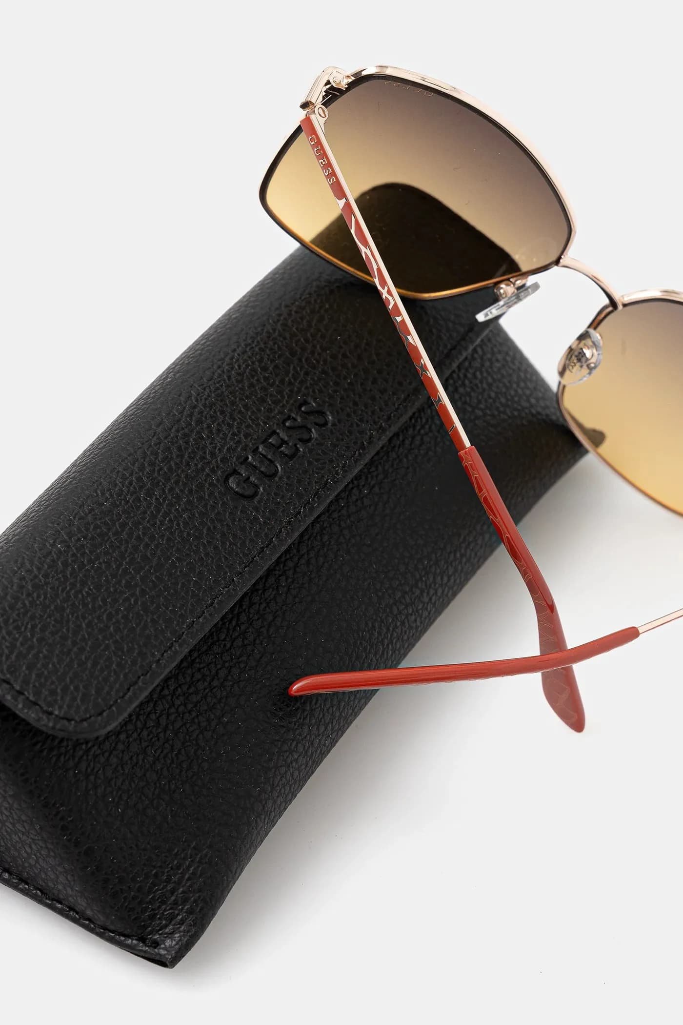 Солнцезащитные очки - фото 3