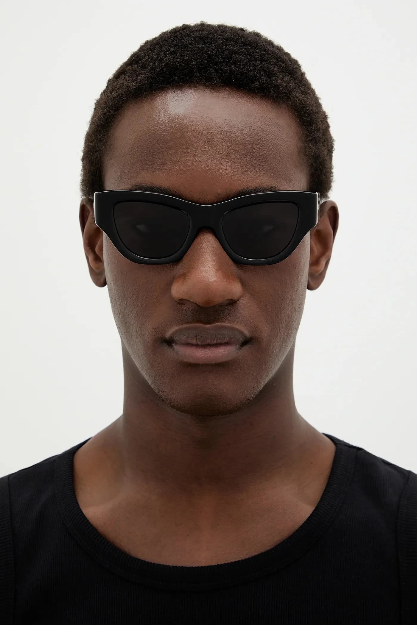 Солнцезащитные очки - фото 4