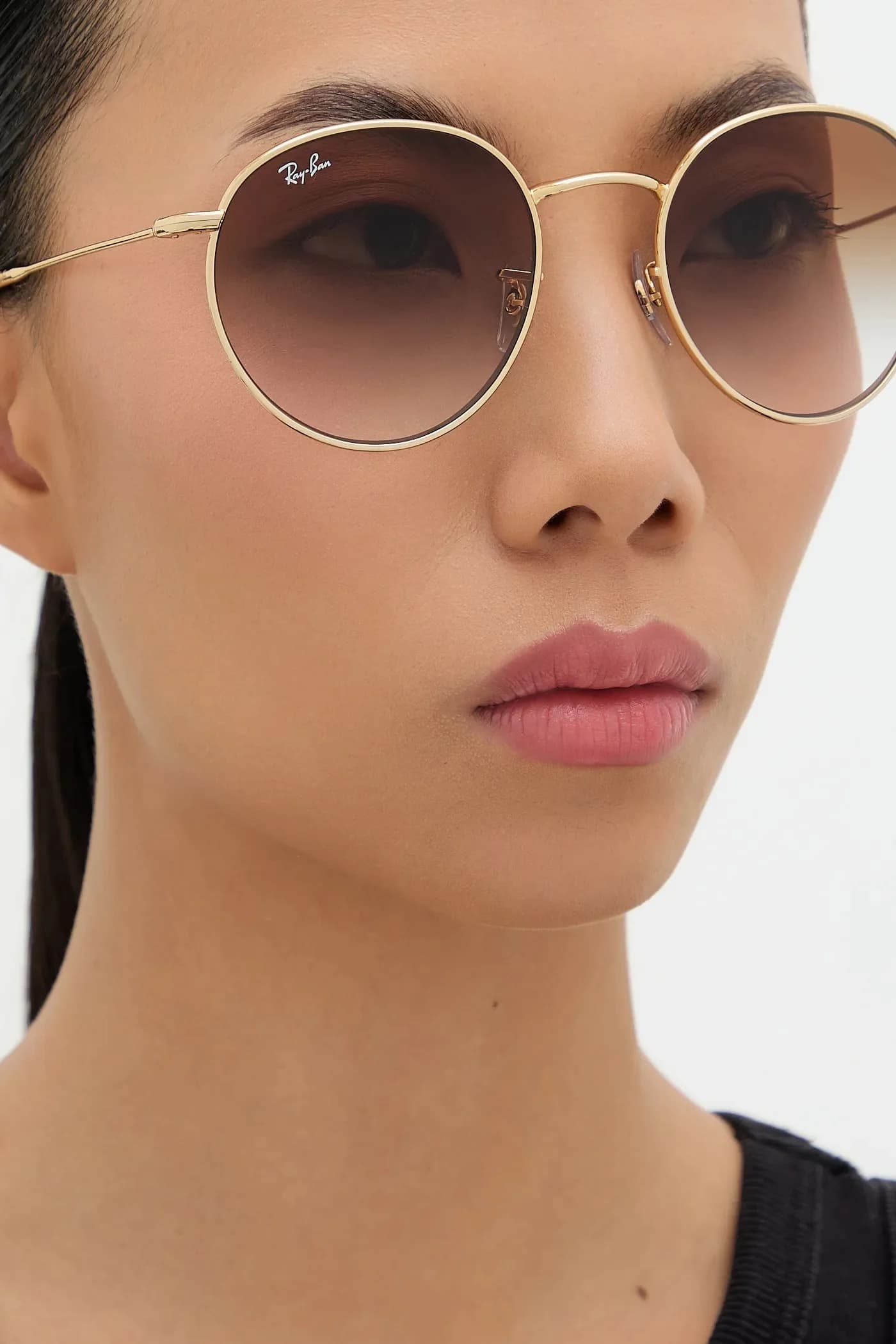 Солнцезащитные очки - фото 12