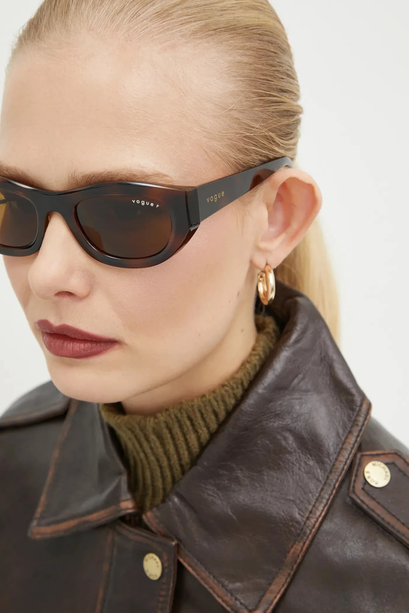 Солнцезащитные очки - фото 8