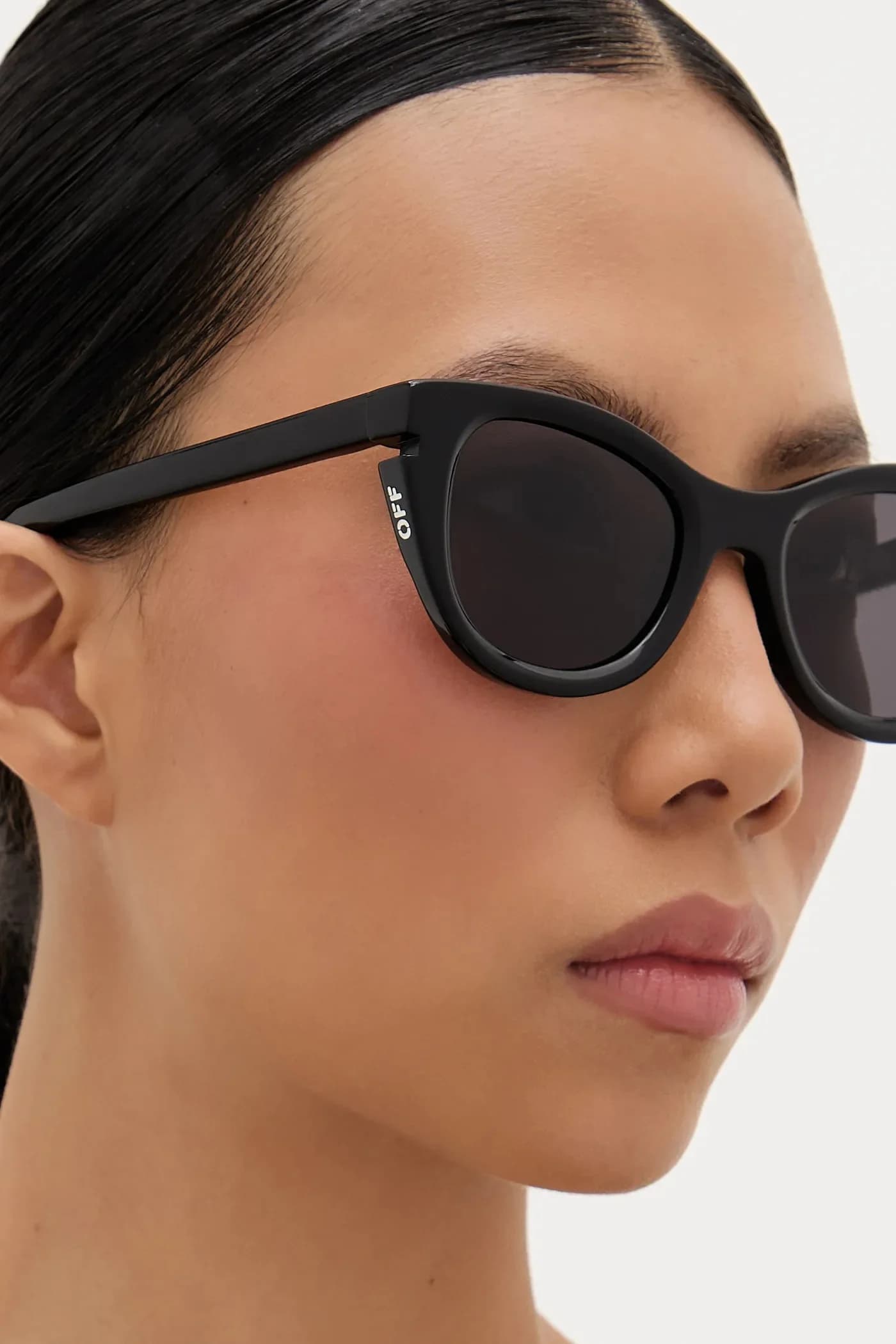 Солнцезащитные очки - фото 5