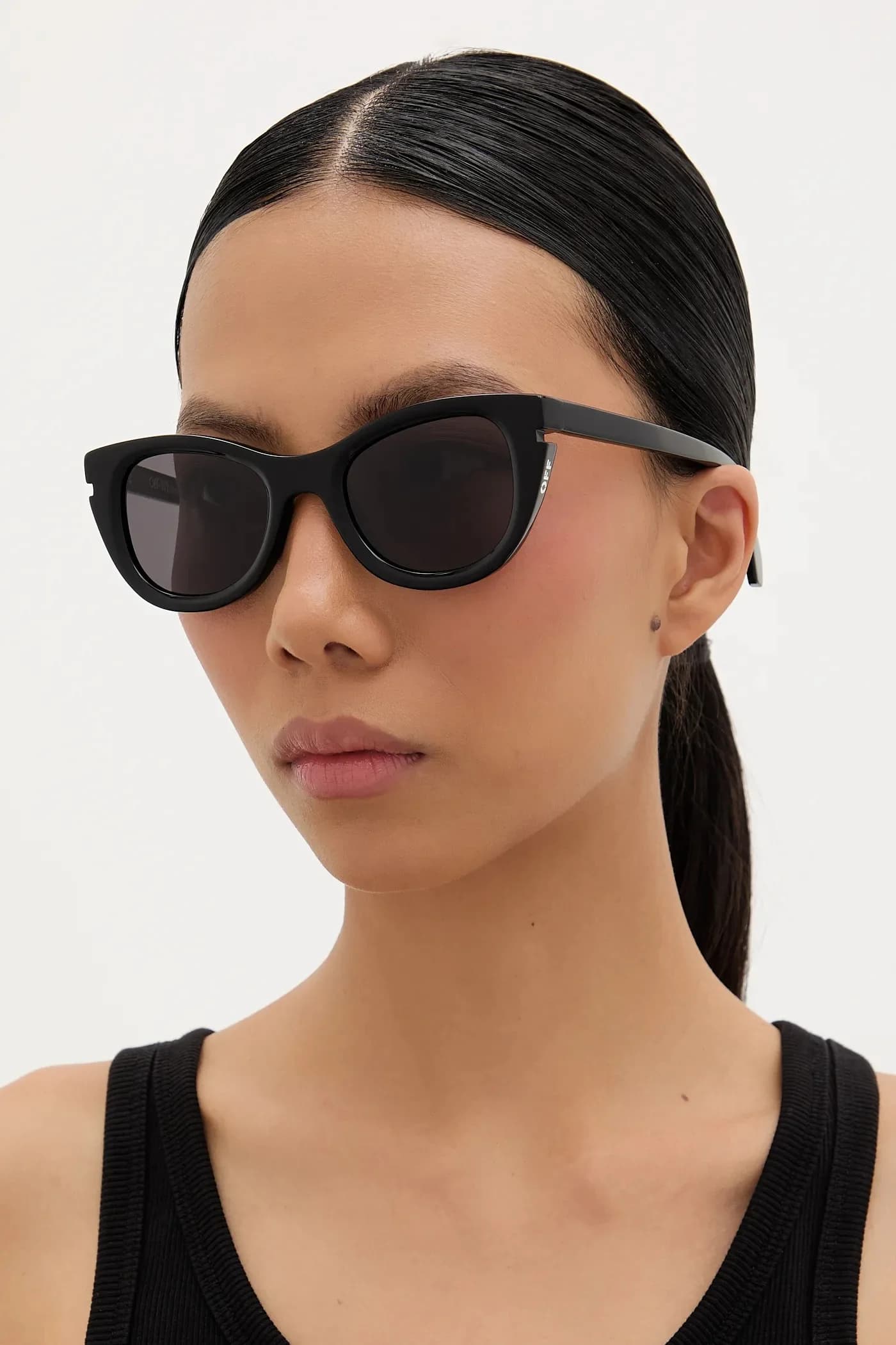 Солнцезащитные очки - фото 6