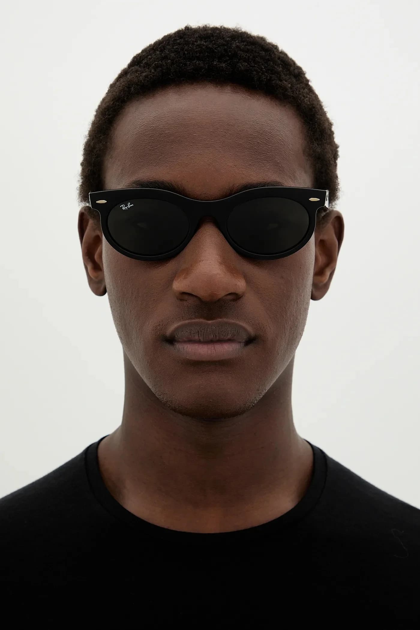 Солнцезащитные очки - фото 9