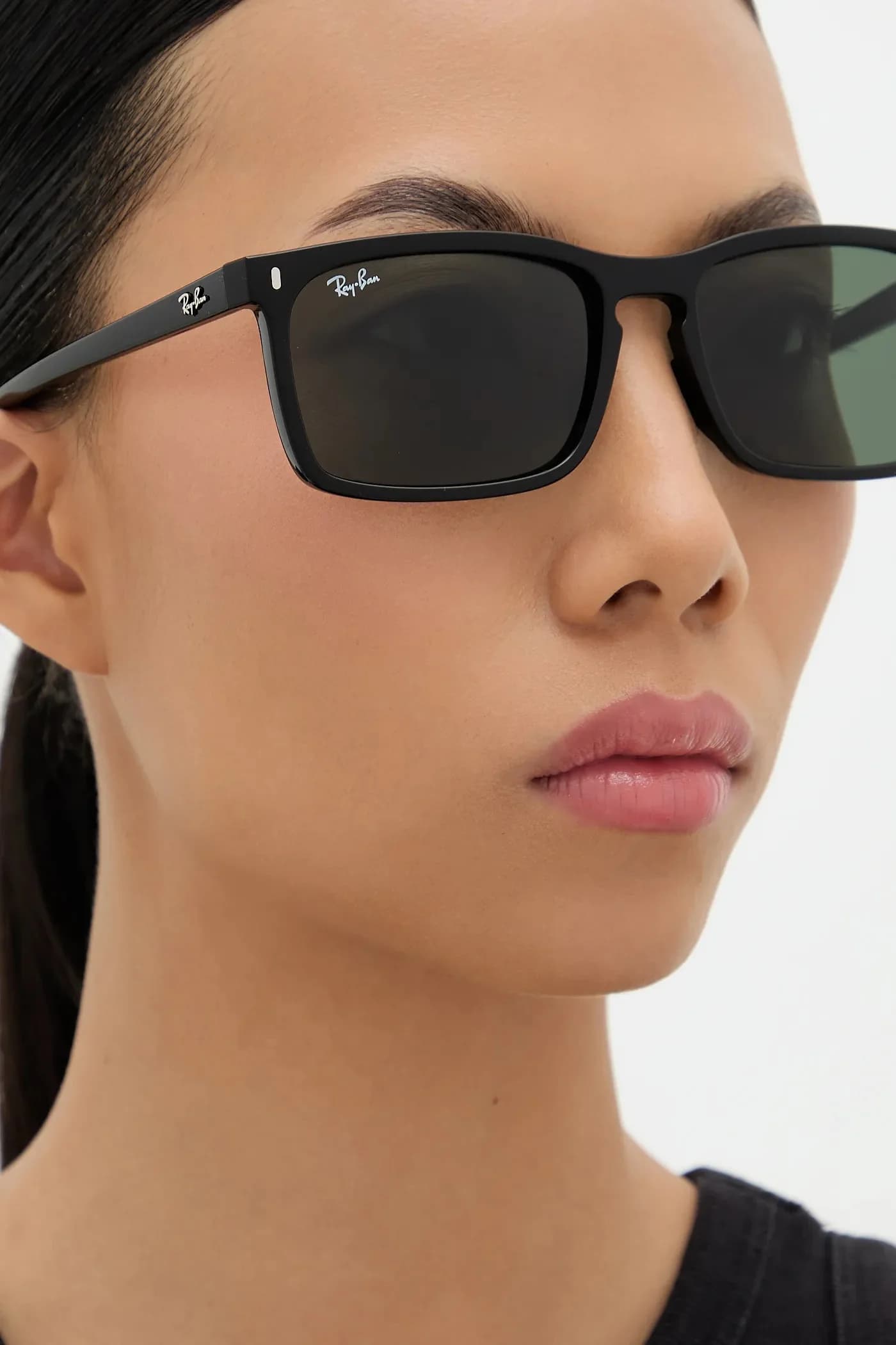 Солнцезащитные очки - фото 12