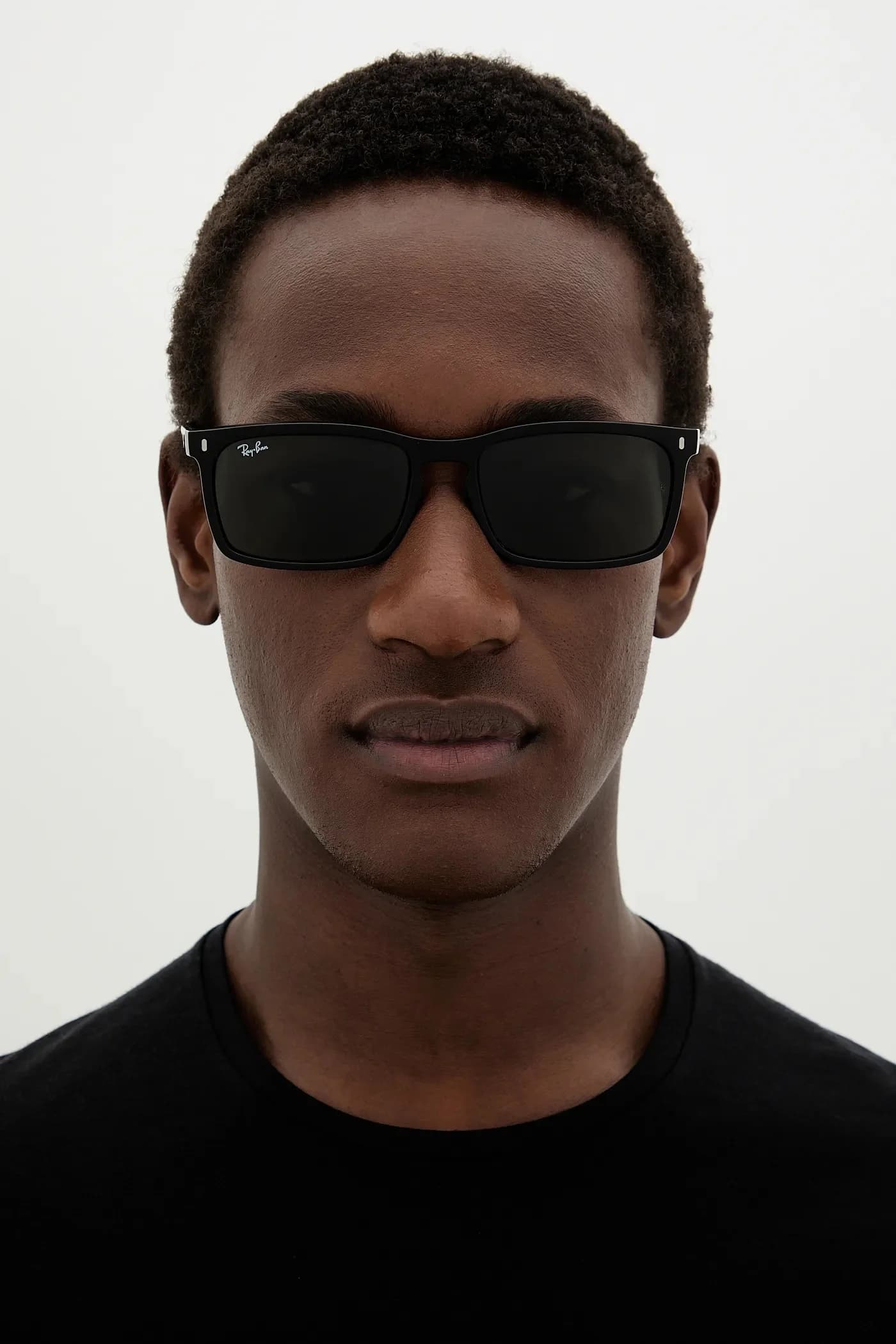 Солнцезащитные очки - фото 9