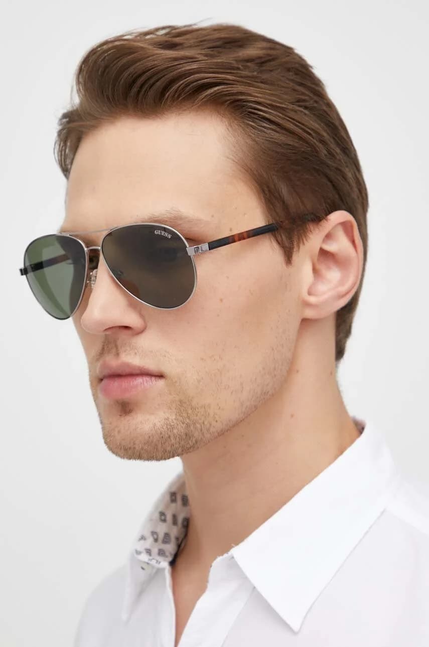 Солнцезащитные очки - фото 2