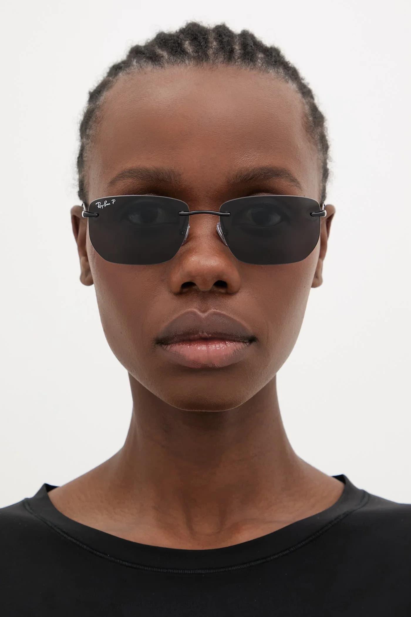 Солнцезащитные очки - фото 2