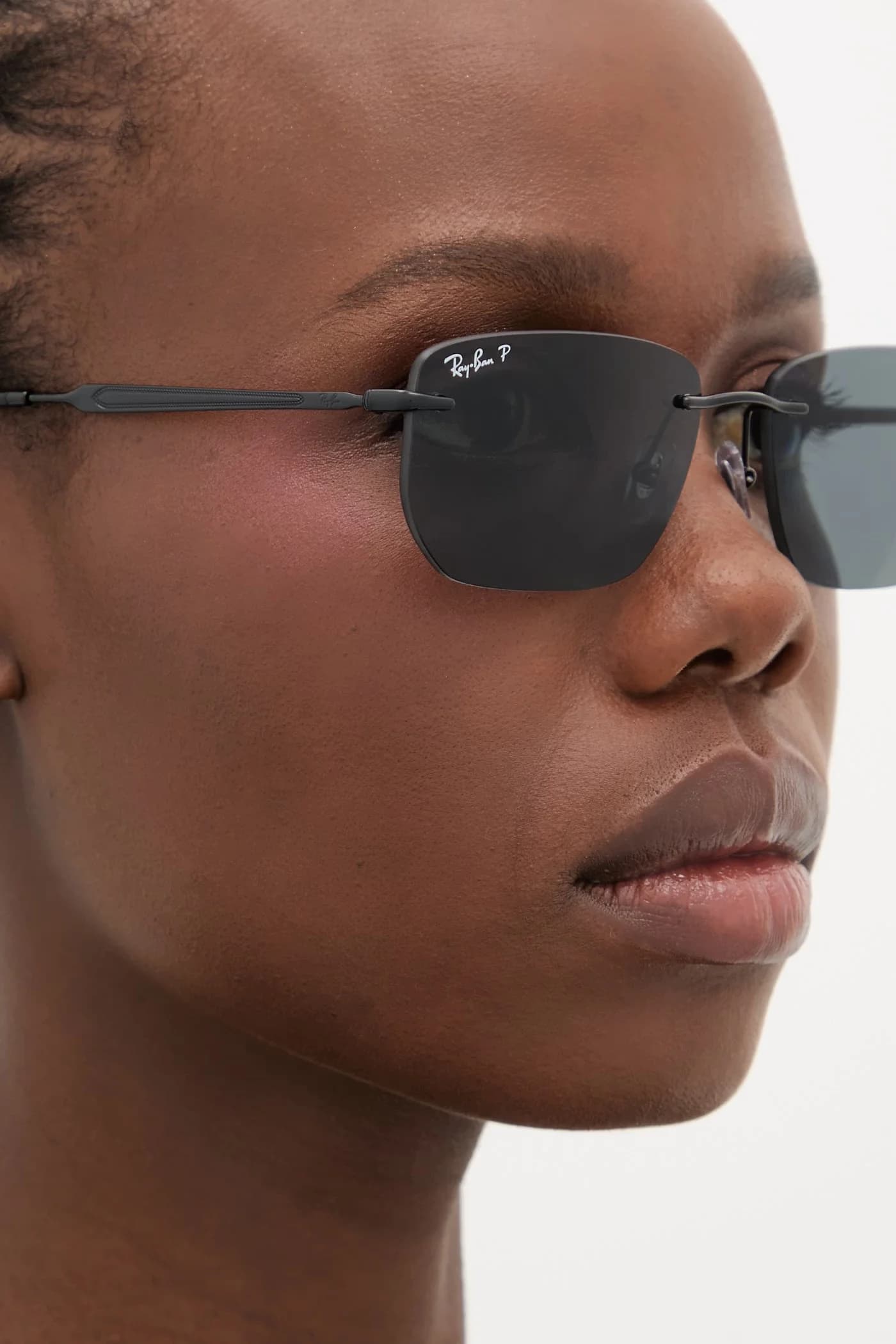 Солнцезащитные очки - фото 3