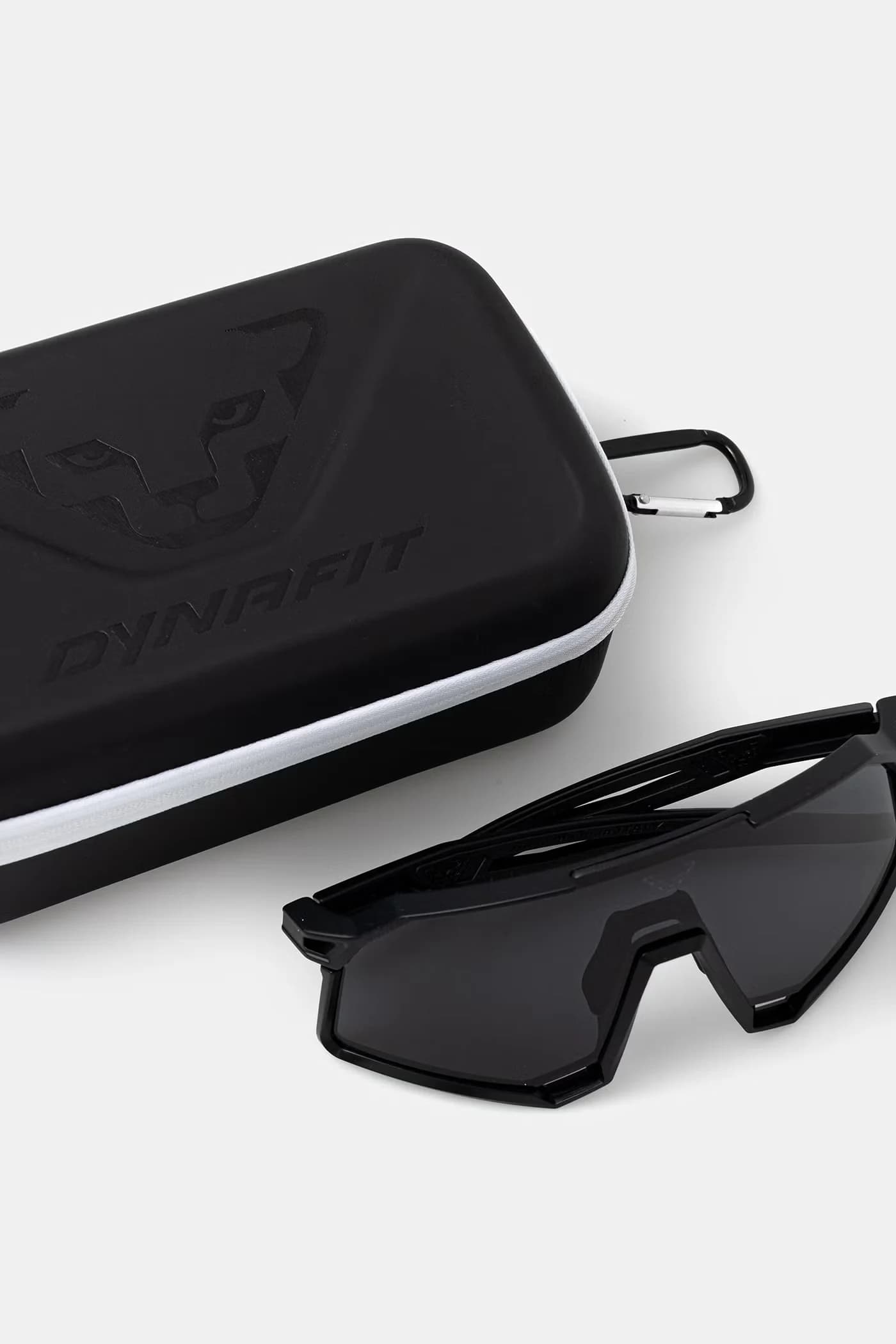 Солнцезащитные очки - фото 4